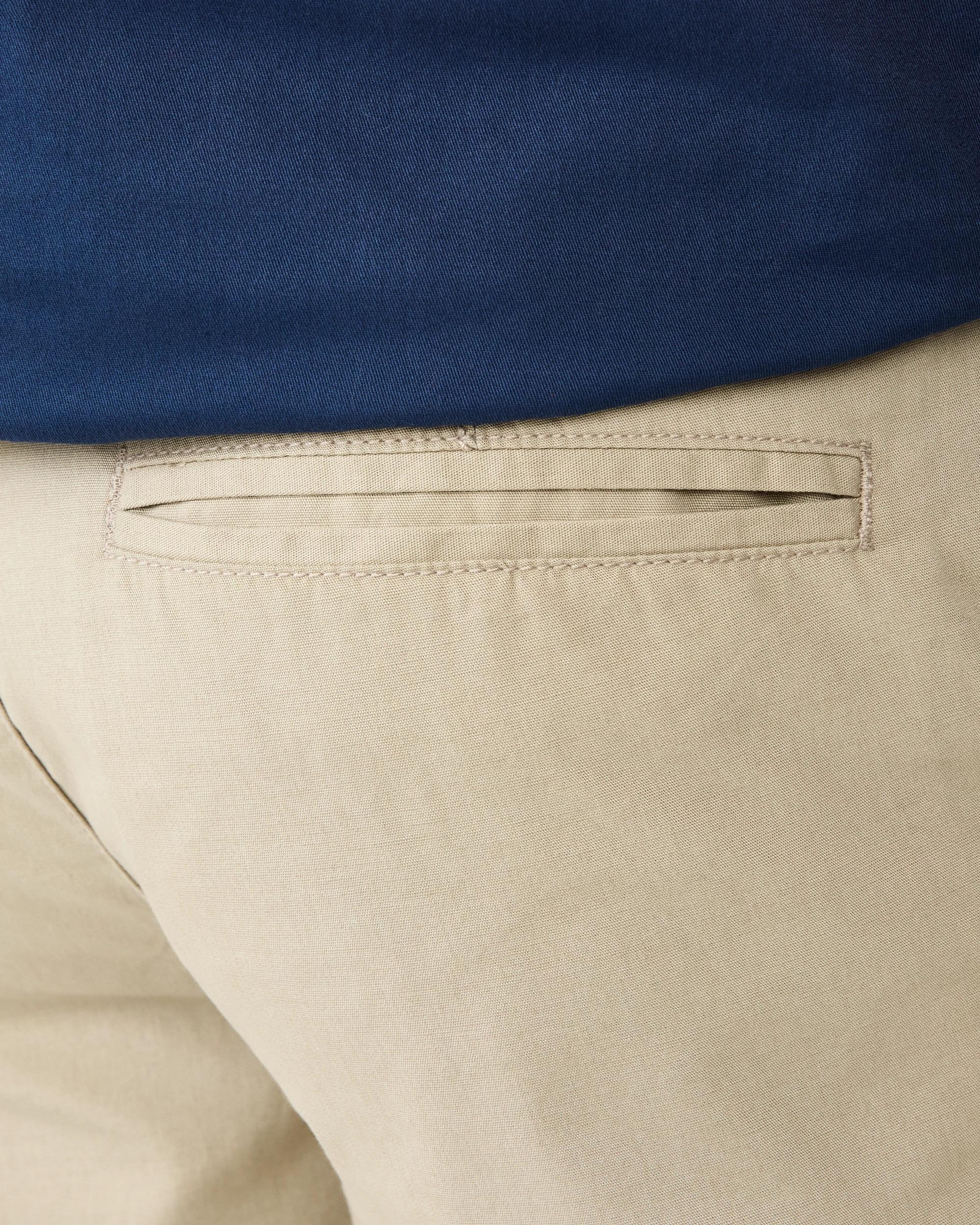6 Fitted Waist Regular Chino Shorts Bge Almnm, 6 of 7