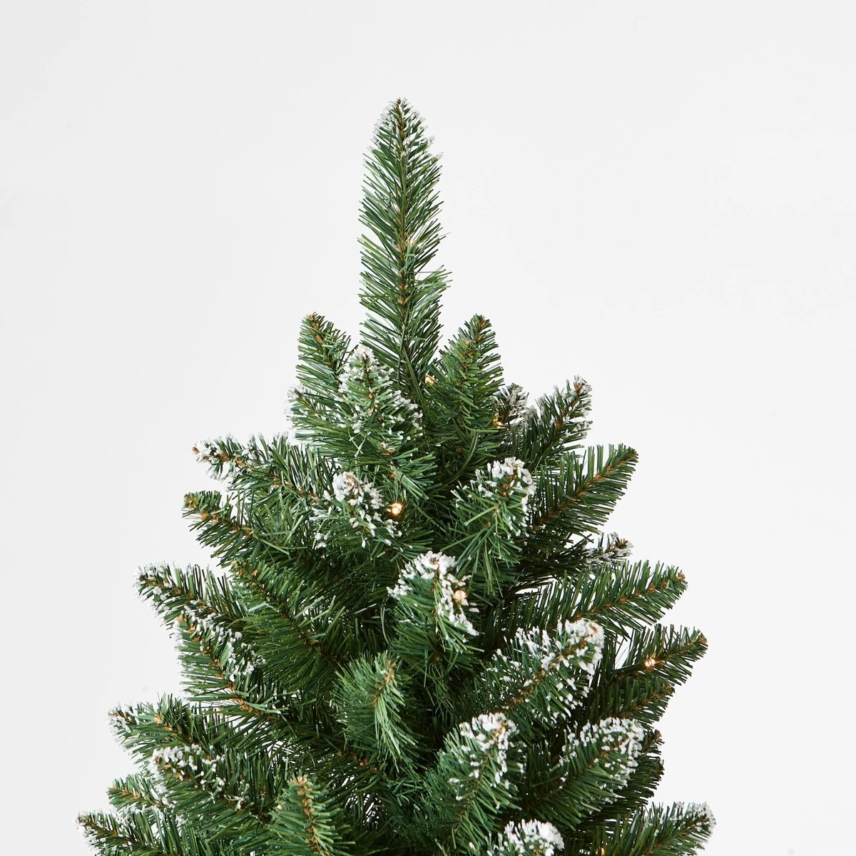 4 2.13m (7ft) Flocked Pine Prelit Christmas Tree, 4 of 7