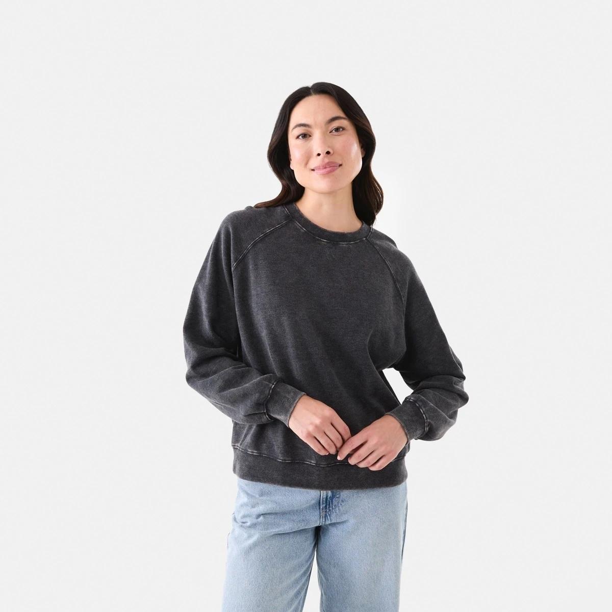 1 Long Sleeve Washed Sweatshirt Black, 1 of 5