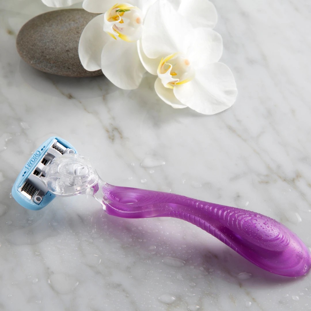 6 Schick Silk Hydro Moisture Care Razor Kit, 6 of 9