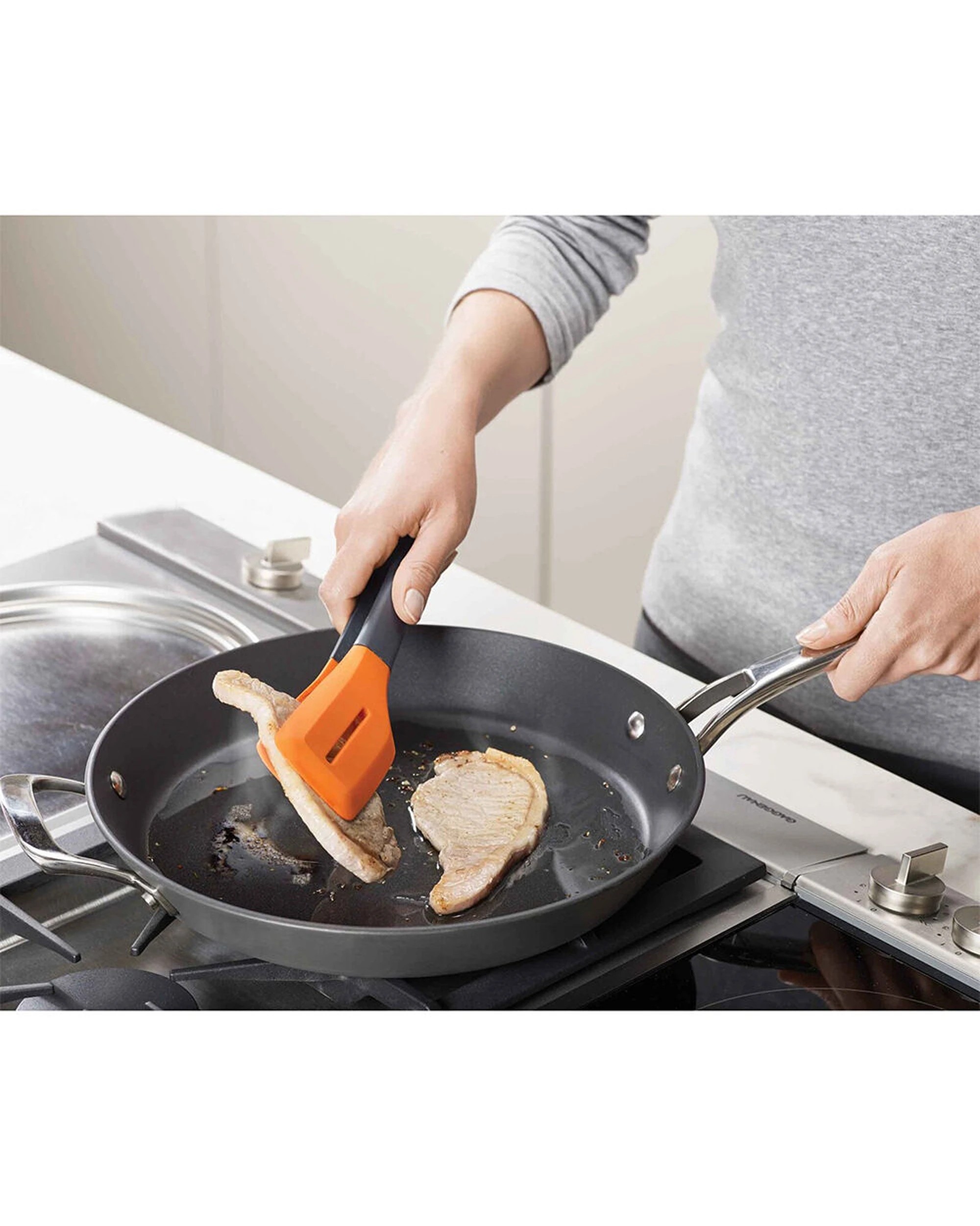 3 Joseph Joseph 2PK Silicone Turner Tongs Ergonomic Angled Arms Lockable Handles - Multi, 3 of 5