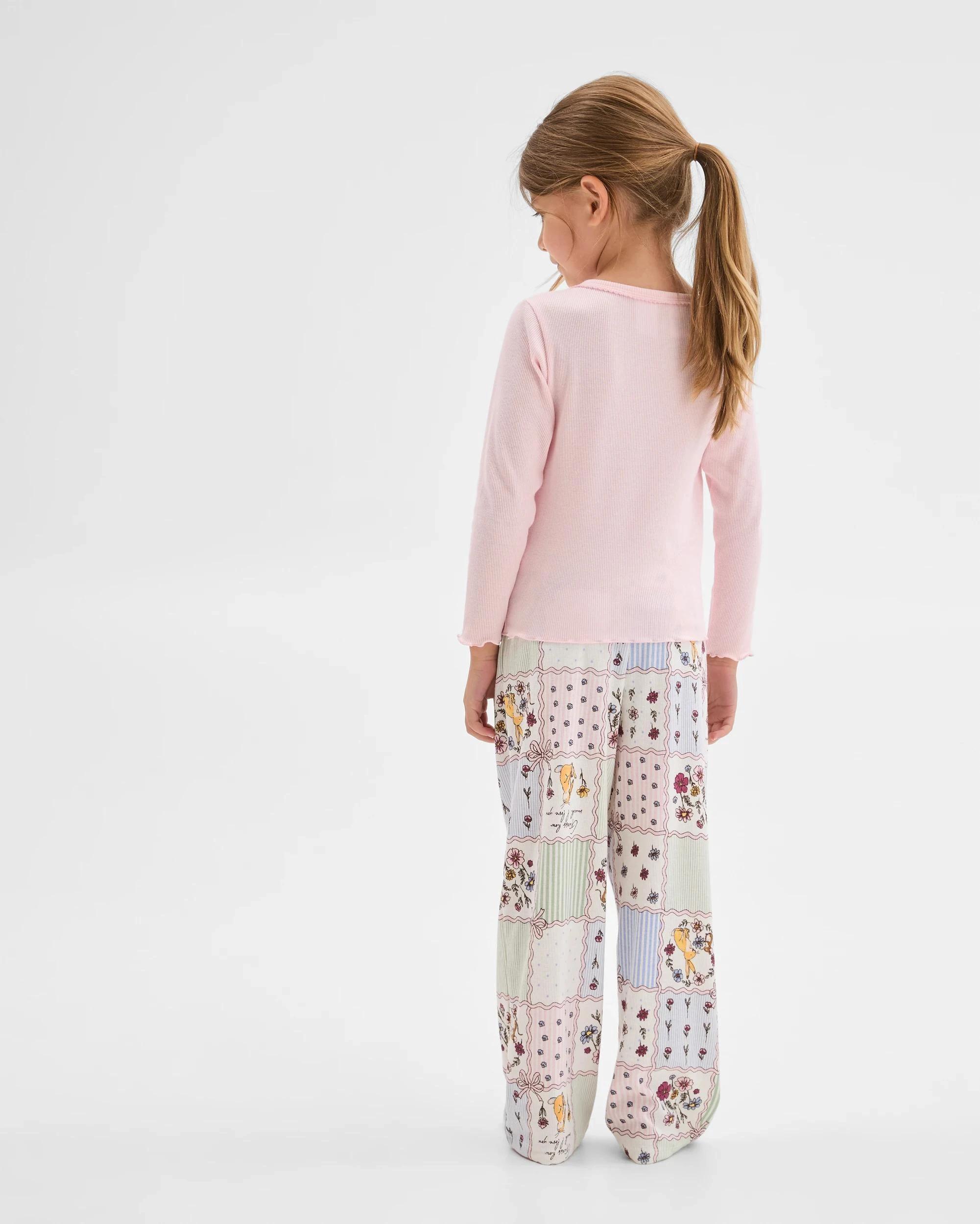 5 Sibling Matching Australian Cotton Younger Girls Pyjama Set - Guess How Much I Love You Too GUESS HOW MUCH I LOVE YOU, 5 of 7