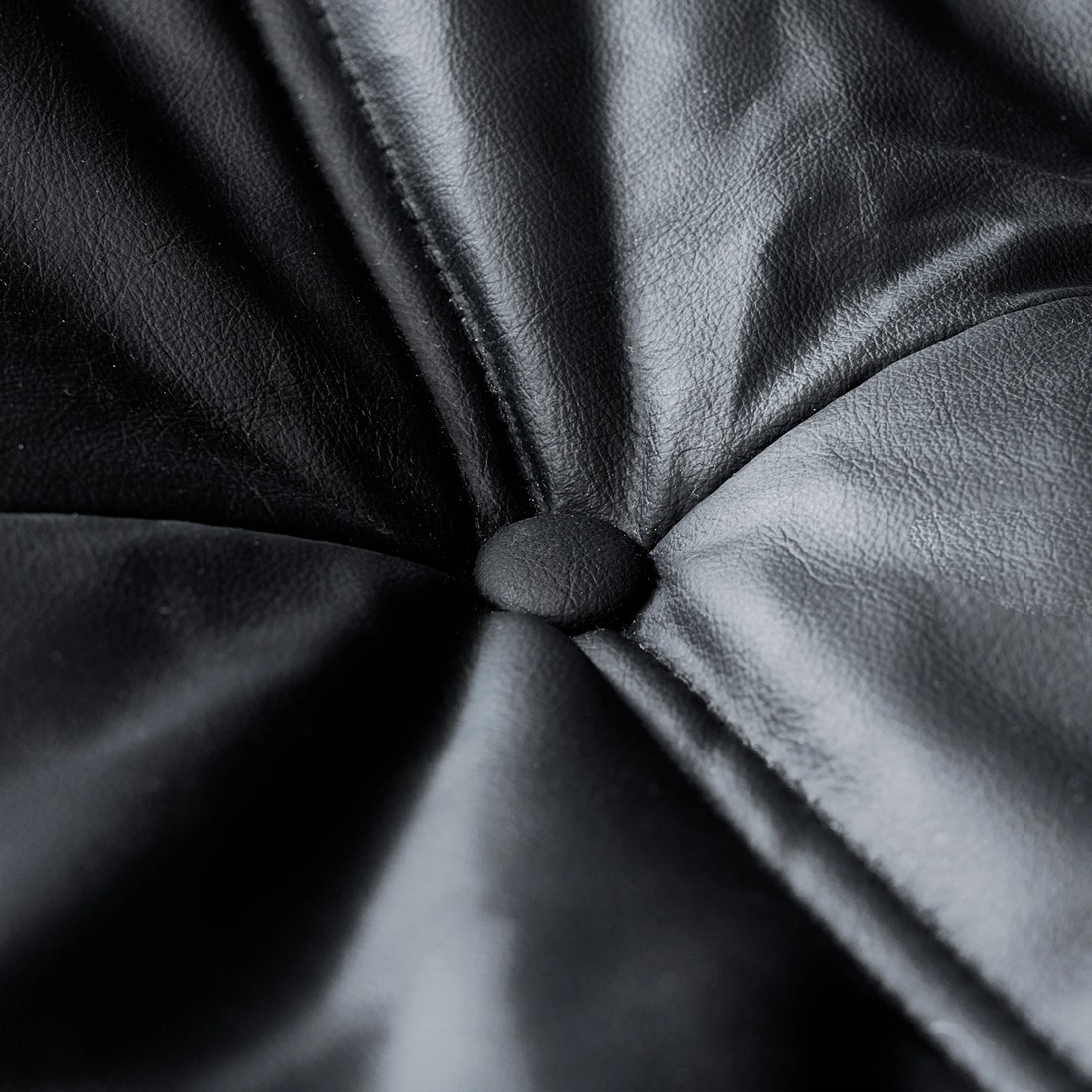 6 Levede Caterpilar Sofa 2 Seater - Black, 6 of 6