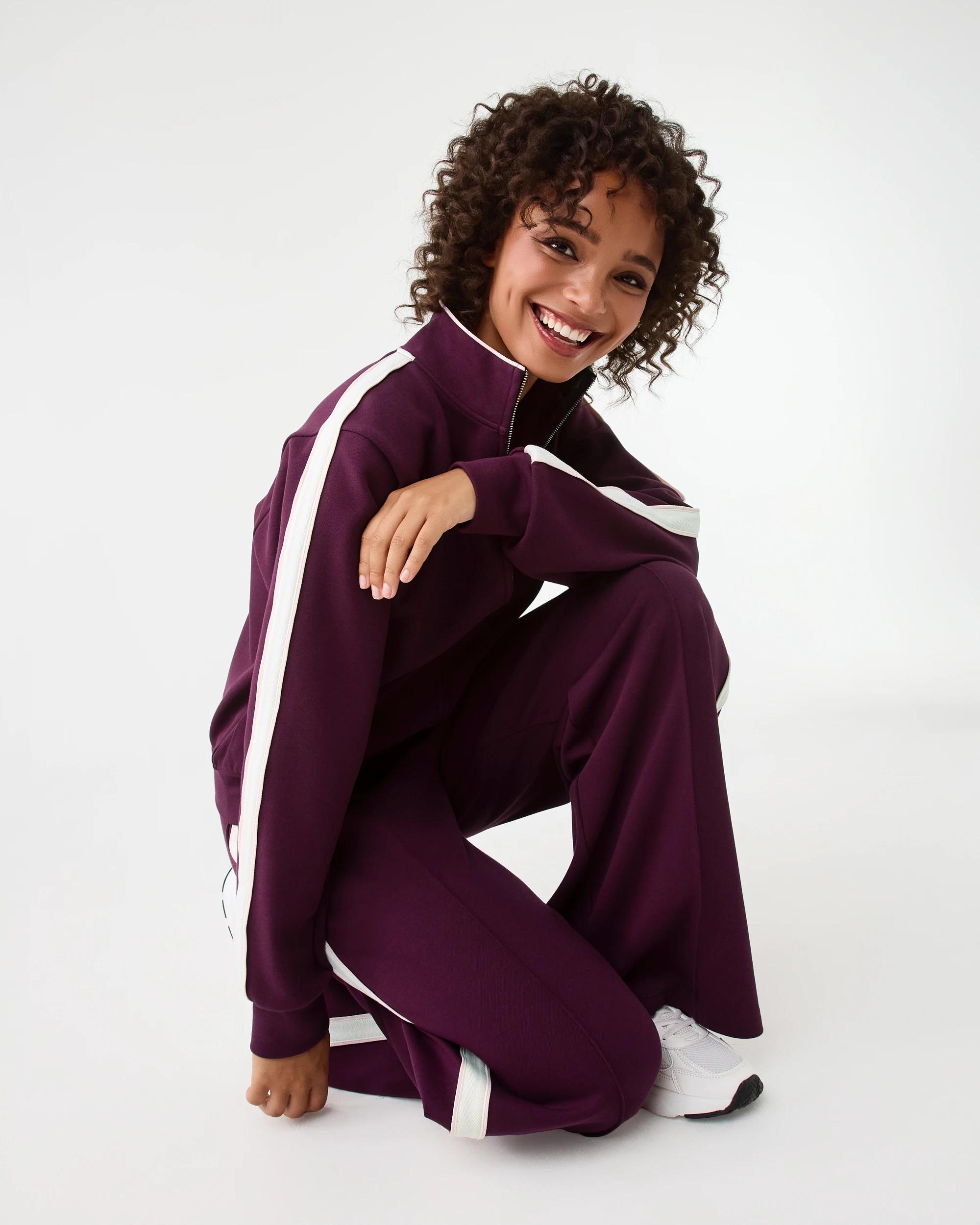 10 Active Womens Retro Zip Through Royal Burg, 10 of 10