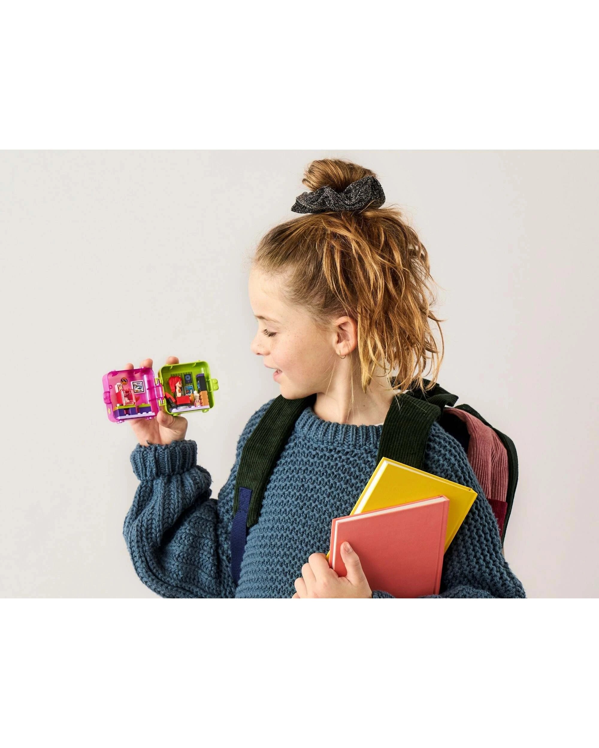 5 LEGO 41408 Mia's Movie Theater Play Cube: Portable Fun for Kids, 5 of 5