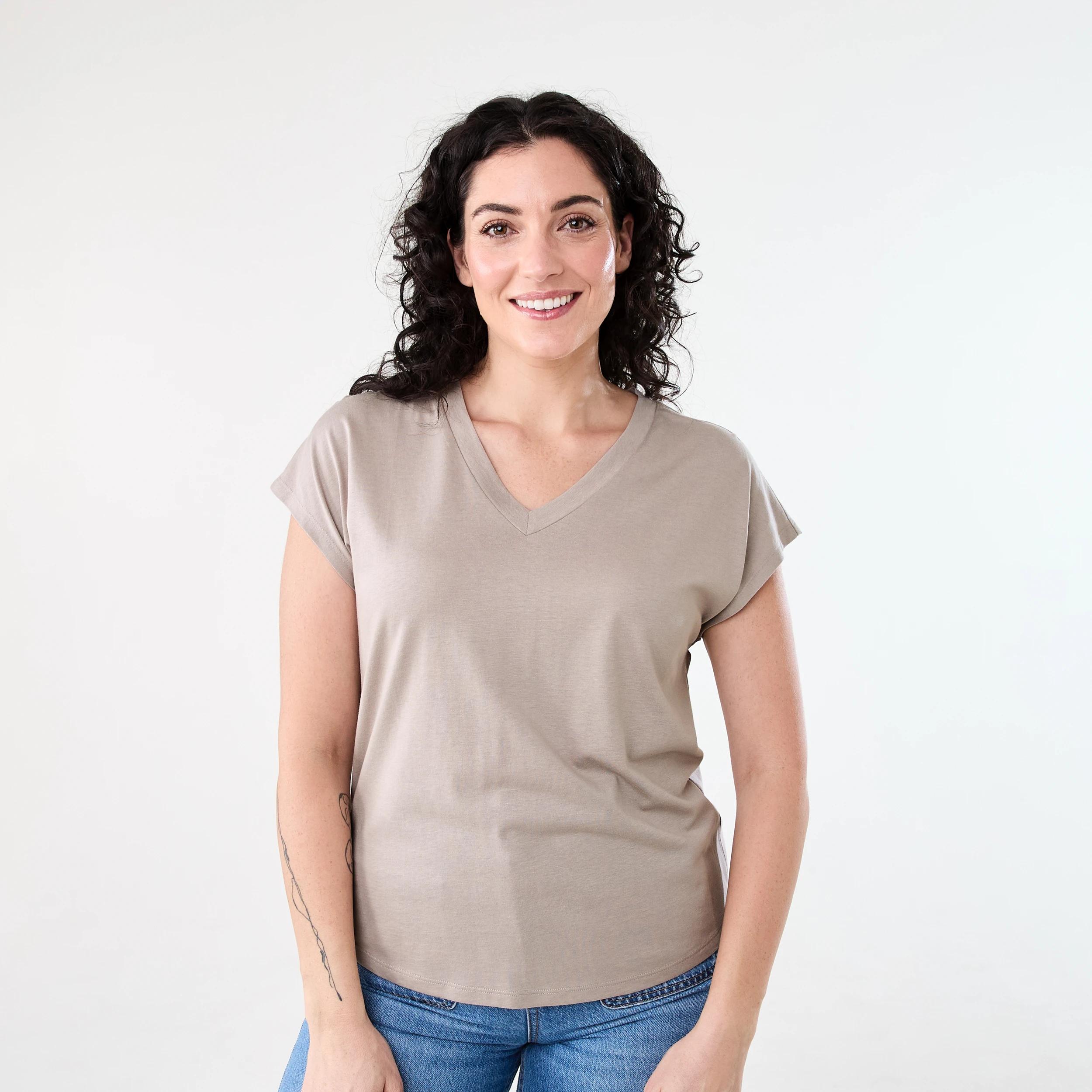 1 Short Extended Sleeve V-Neck T-shirt FADED TAUPE, 1 of 5