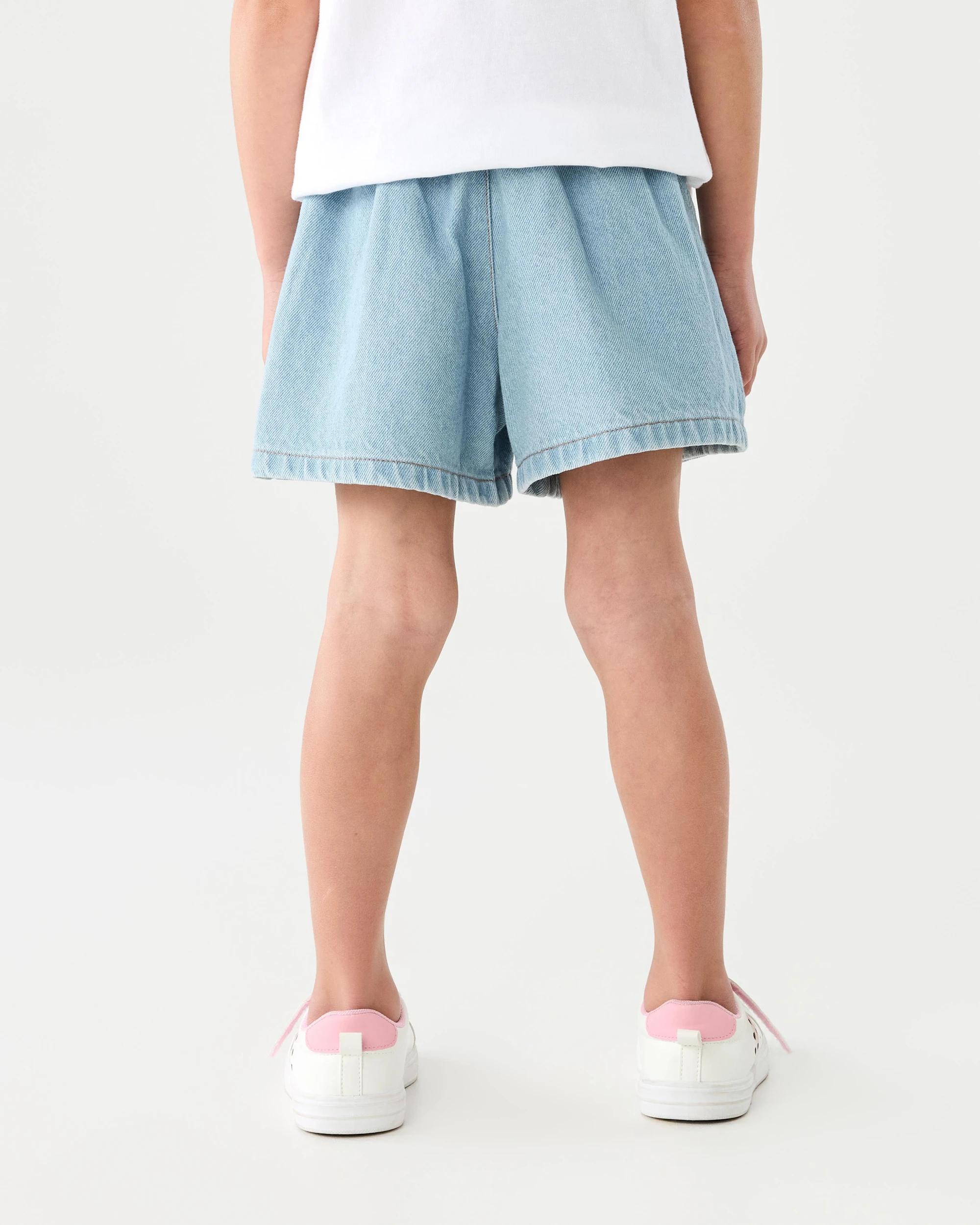 2 Denim Pleated Shorts Mid Denim, 2 of 6