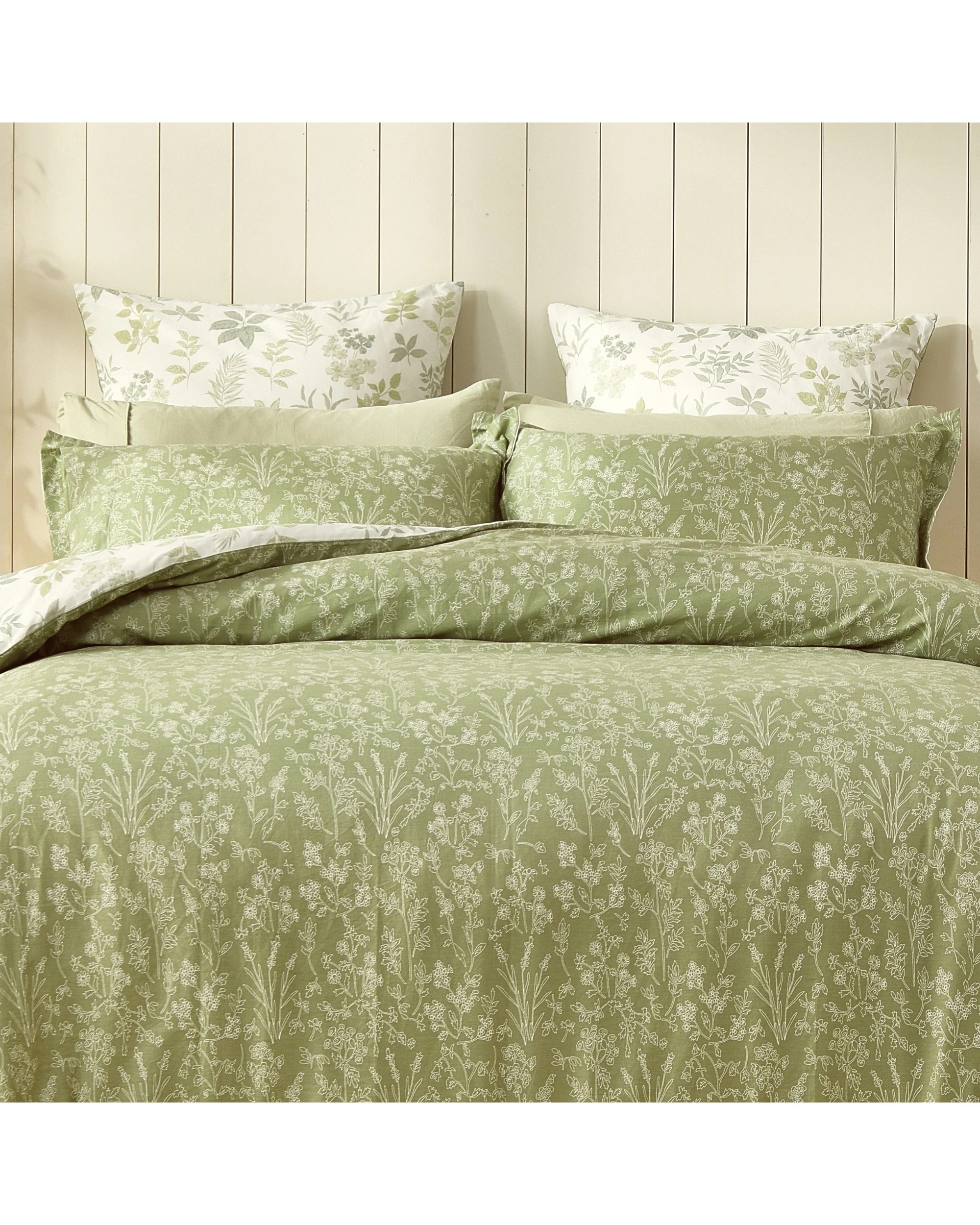 7 Dreamaker Mabel 100% Cotton Reversible Quilt Cover Set - King Bed - Sage Green, 7 of 7