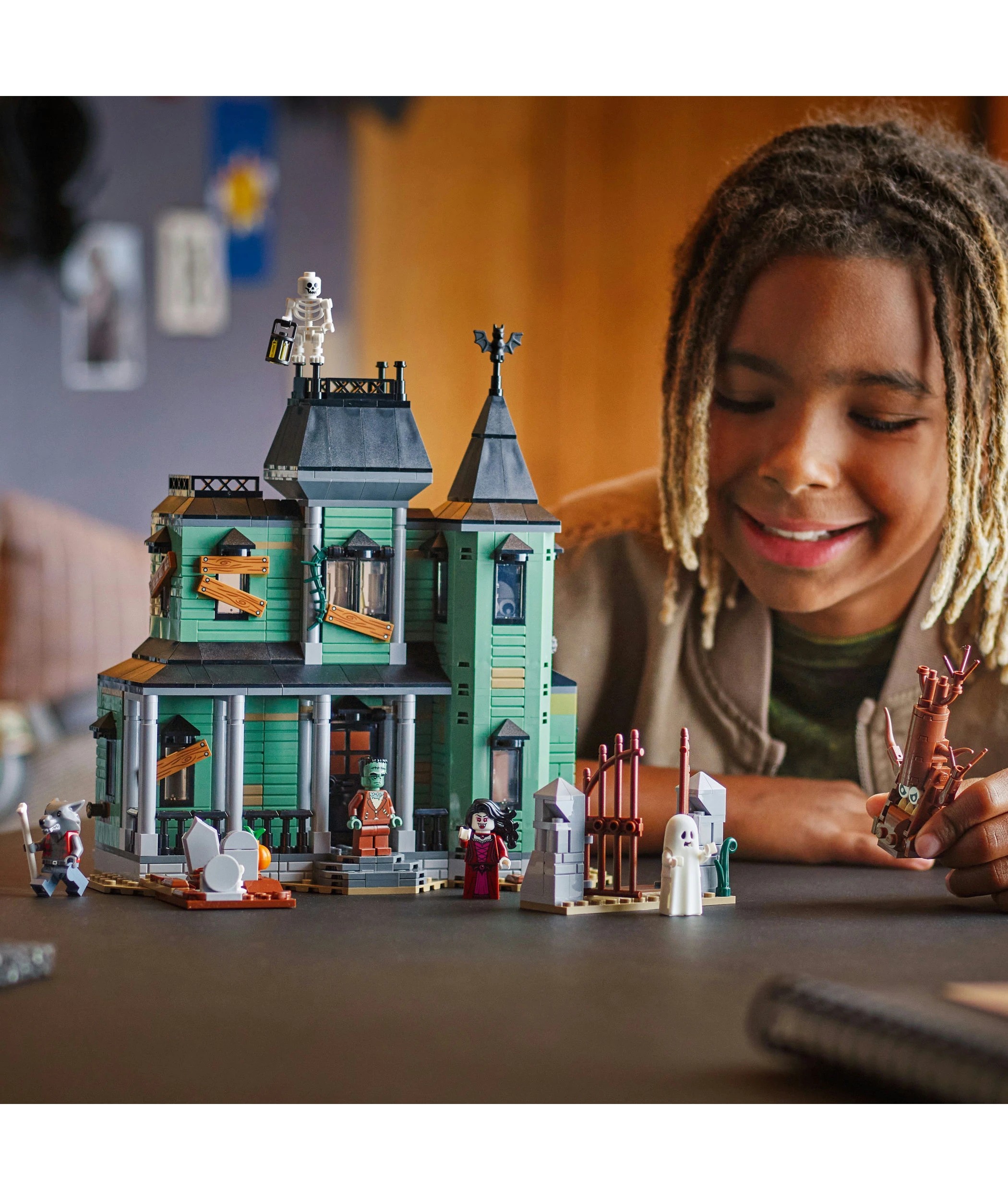 8 LEGO Creator Haunted Mansion 31167, 8 of 10