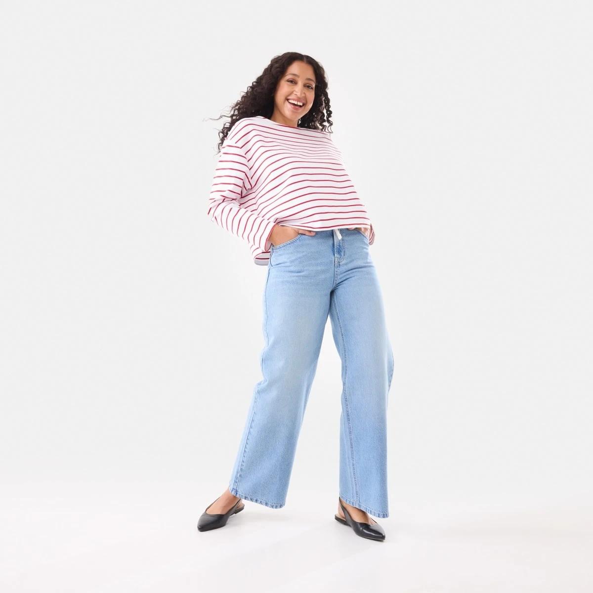 2 Wide Tie Waist Jeans Light Wash, 2 of 7