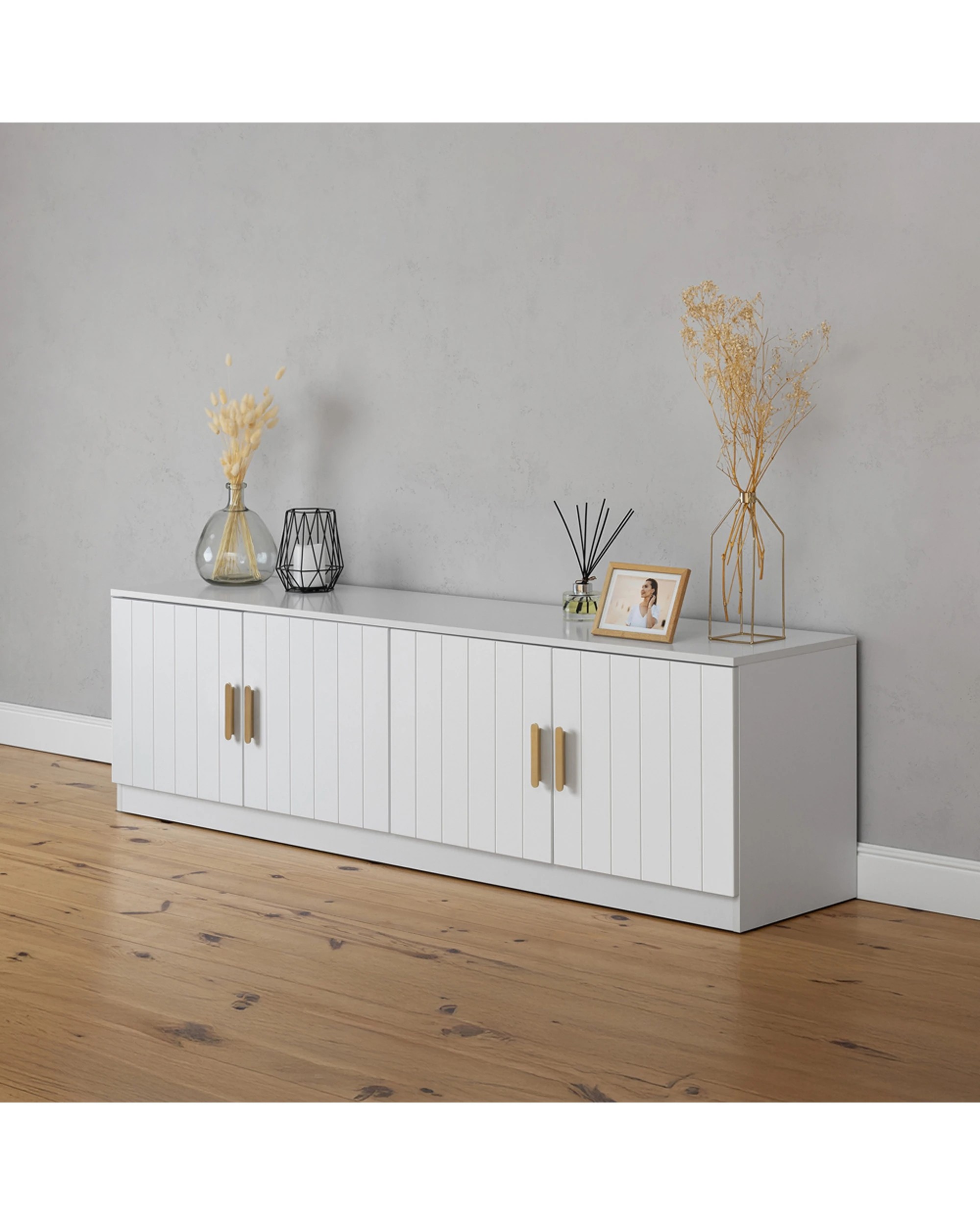 3 European Cabinetry Bucharest VJ Panel TV Unit Brass Oval Handle - White, 3 of 4