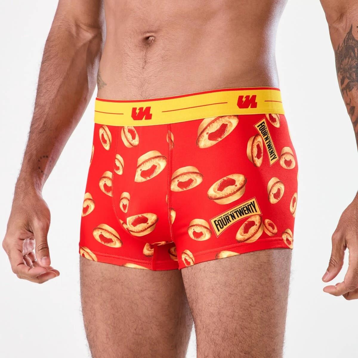 3 License Trunks FOUR N TWENTY, 3 of 8