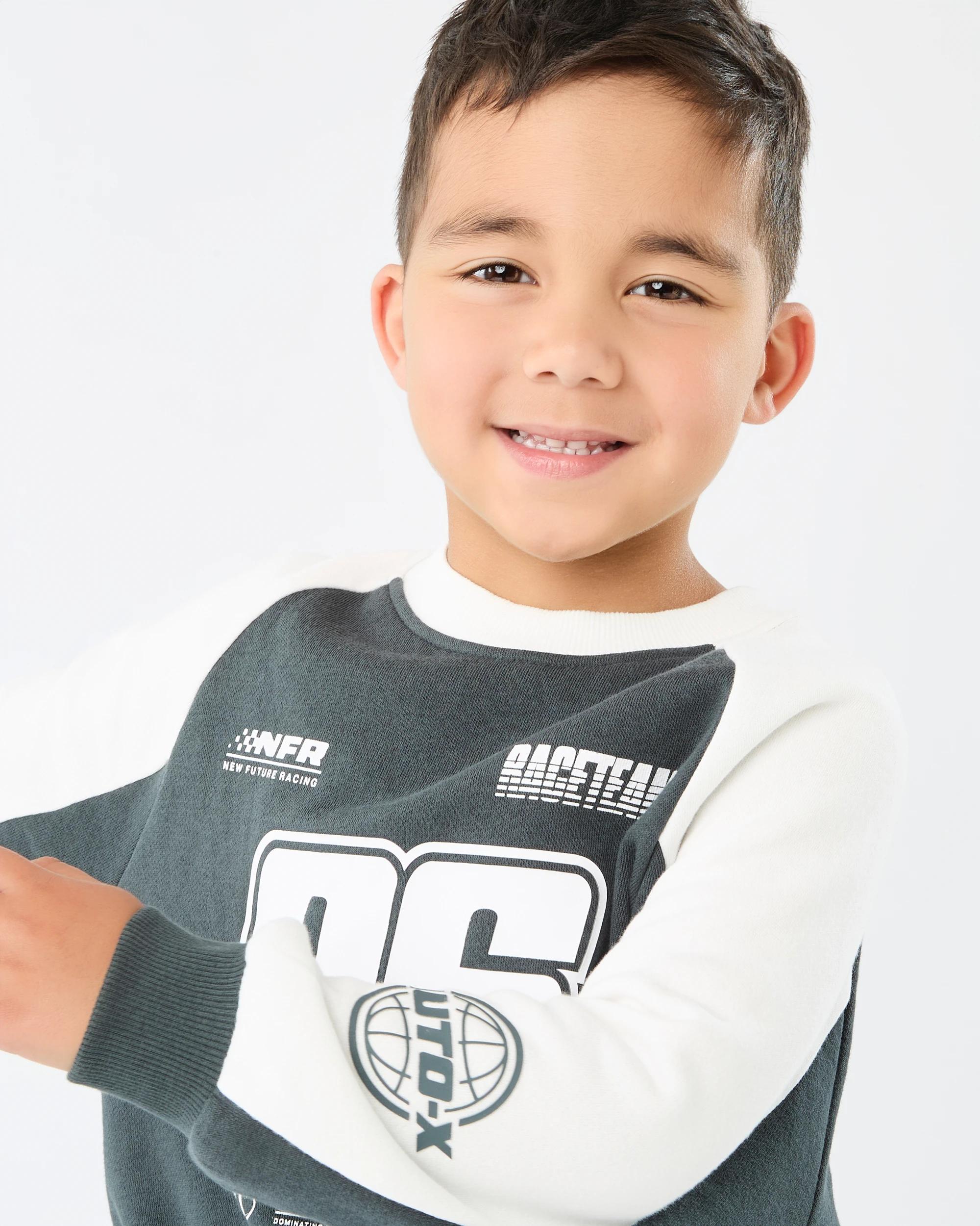 3 Oversized Crew Neck Sweatshirt Grey Moto, 3 of 9