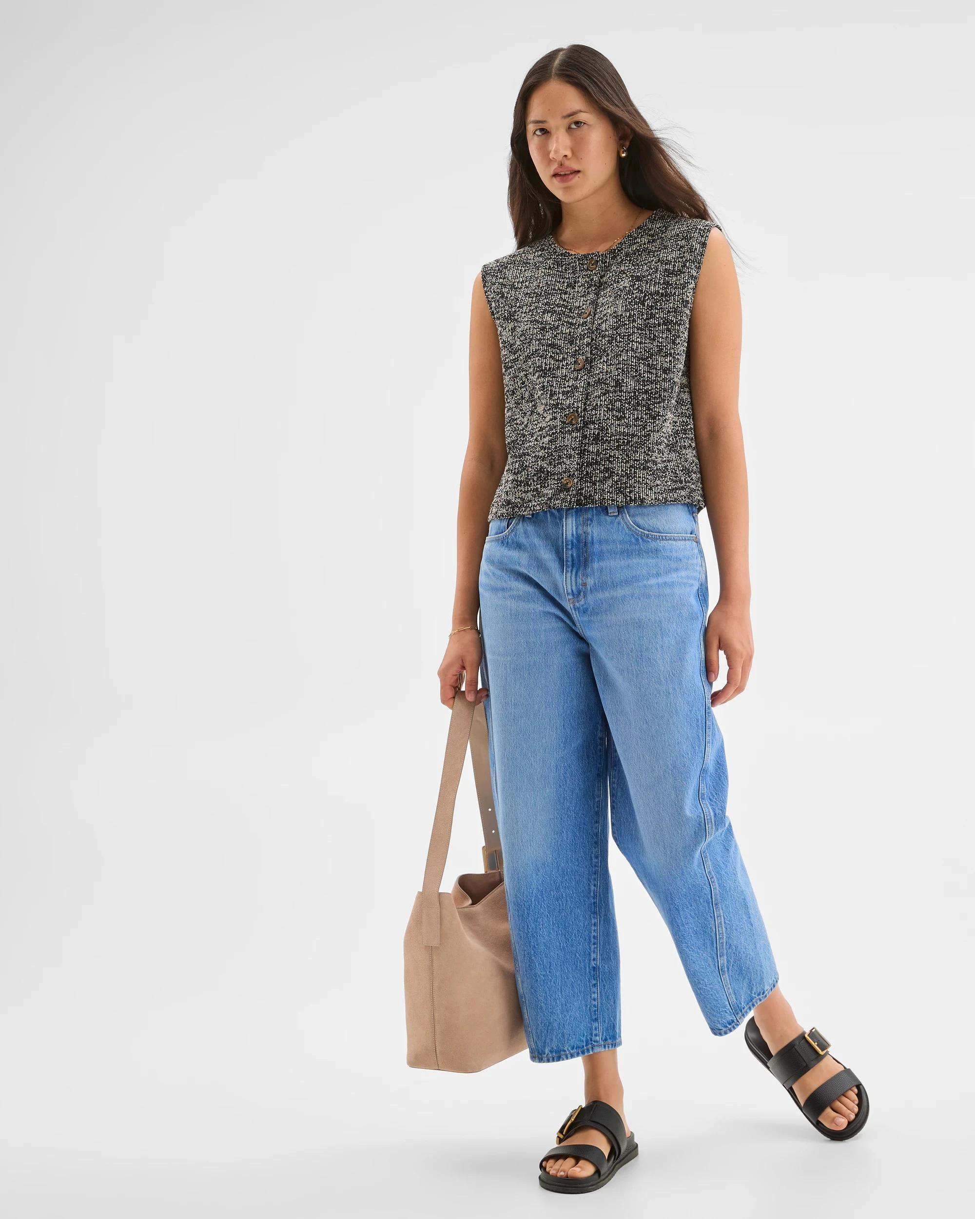 2 Target Woman Sleeveless Button Through Front Vest BLACK/WHITE MARLE, 2 of 5