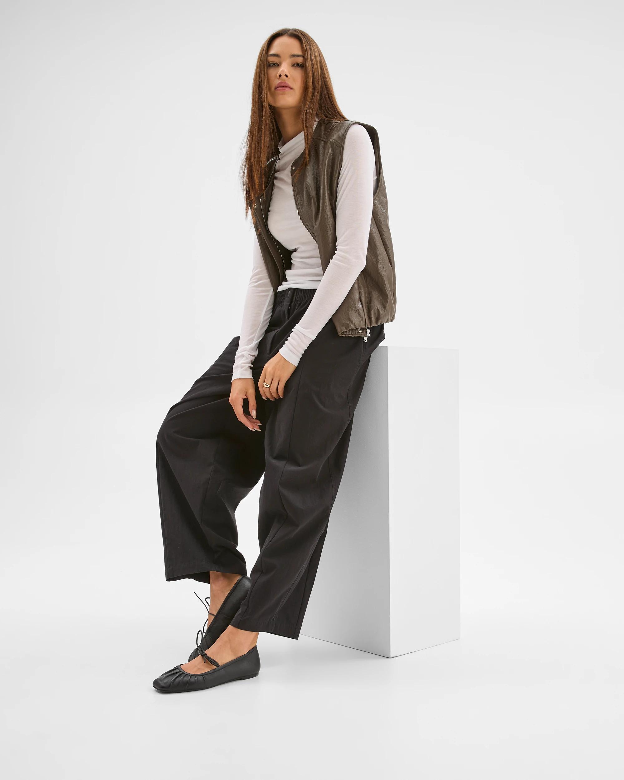 1 Lily Loves Australian Cotton Blend Pull On Pleat Pants BLACK, 1 of 6