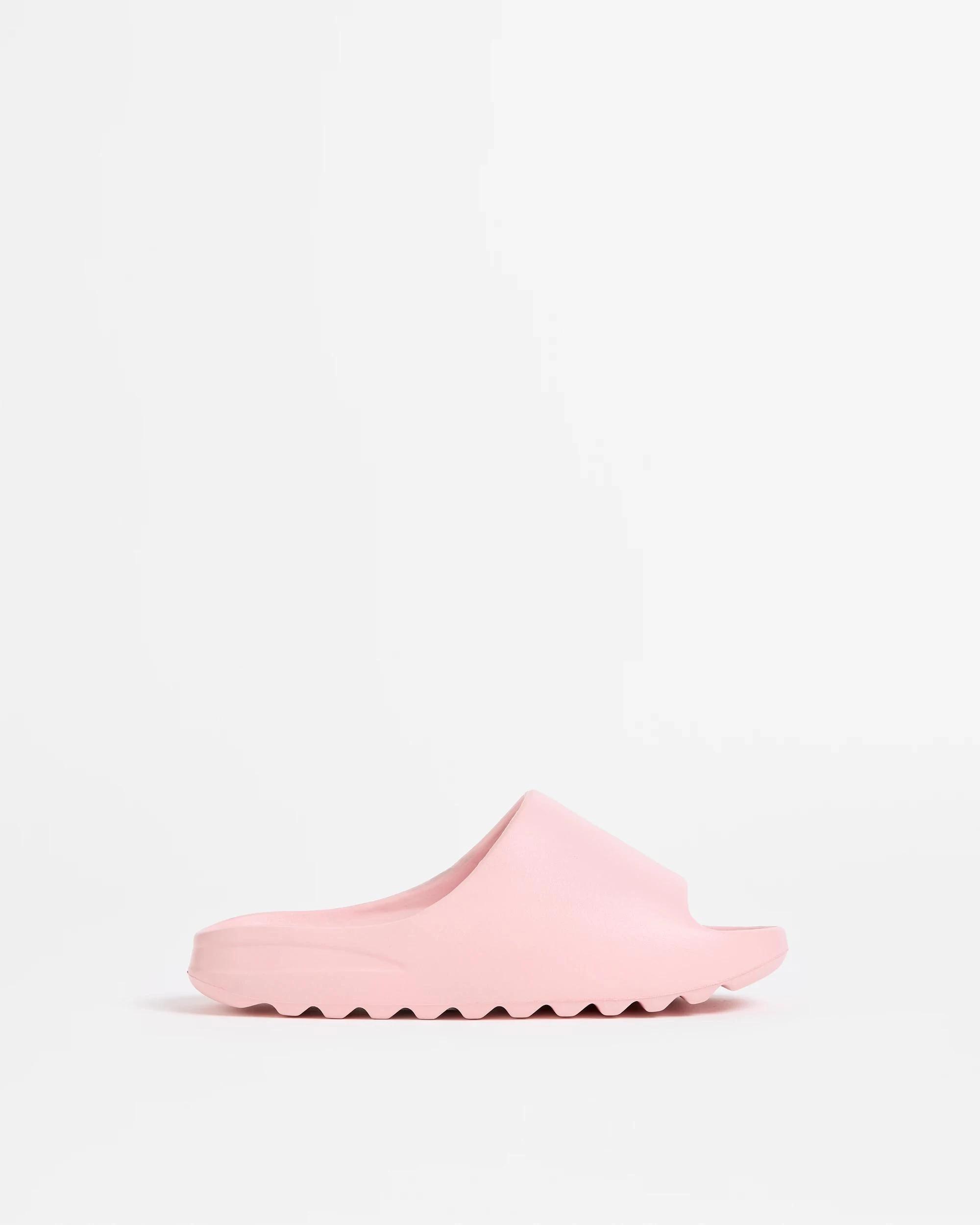 1 Target Youth Girls Senior Moulded Pool Slides PINK, 1 of 3