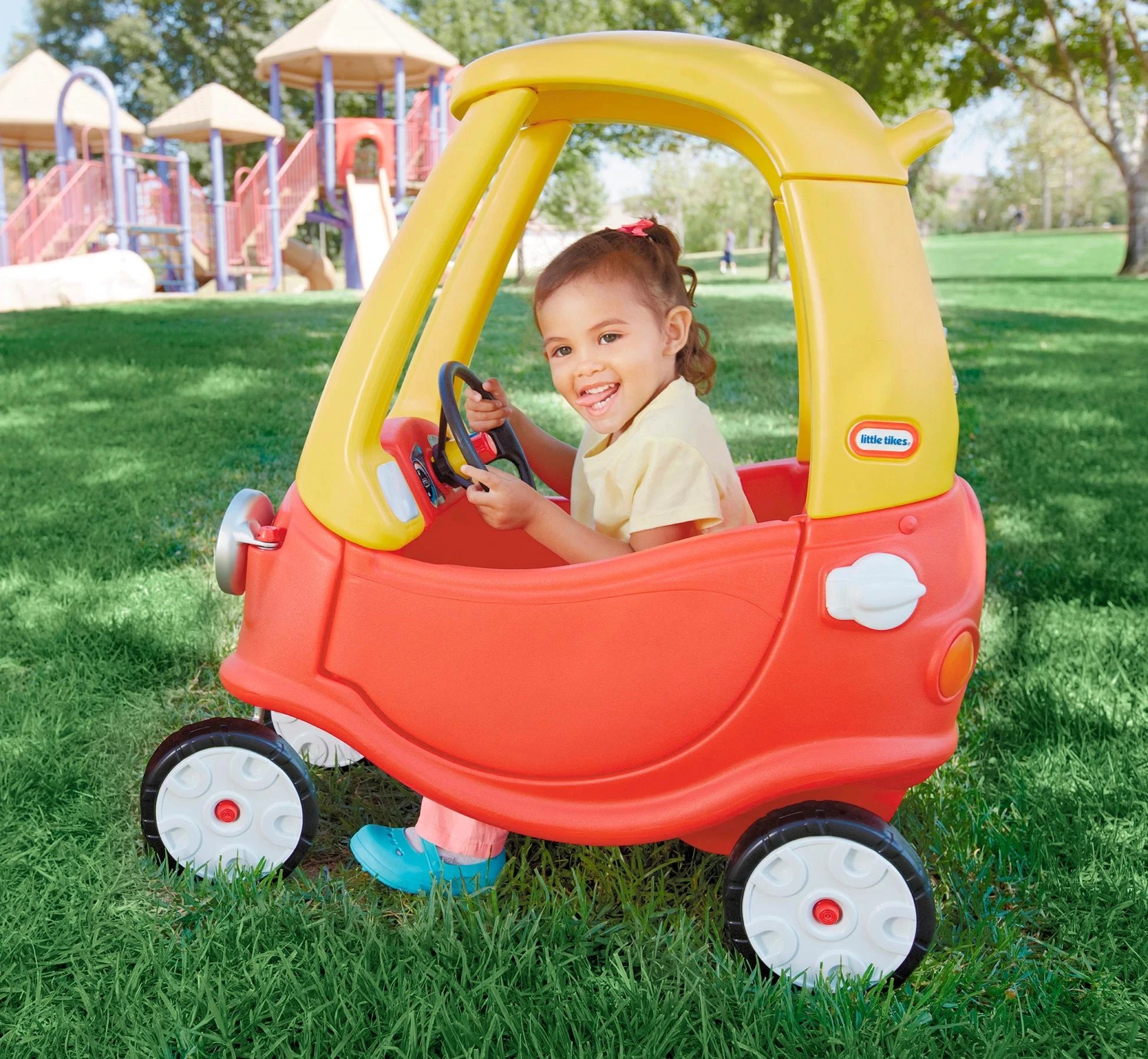 9 Little Tikes Cozy Coupe - Red, 9 of 10