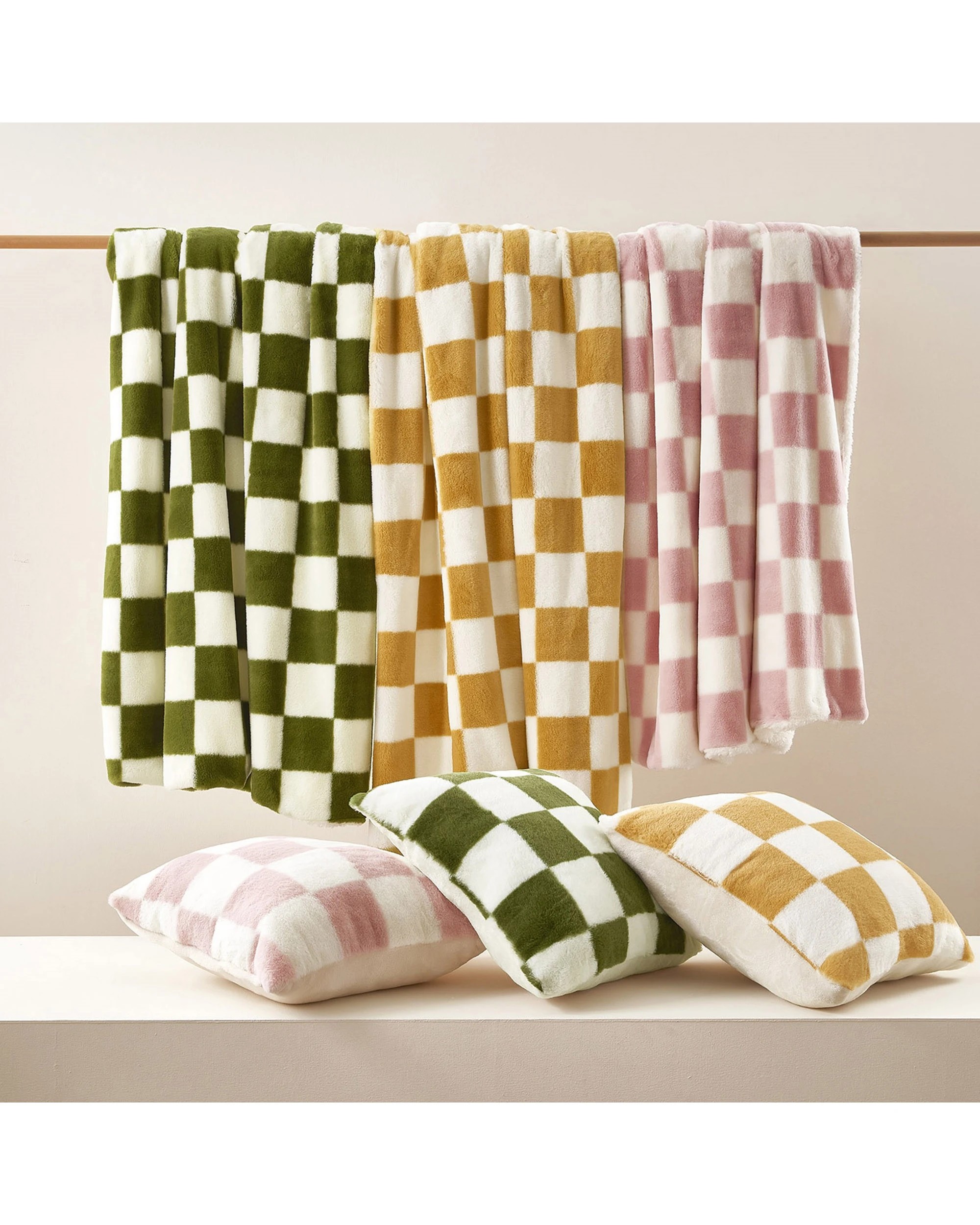 6 Dreamaker Checkered Plush Throw Blanket 130x170cm - Chai and Cream, 6 of 6