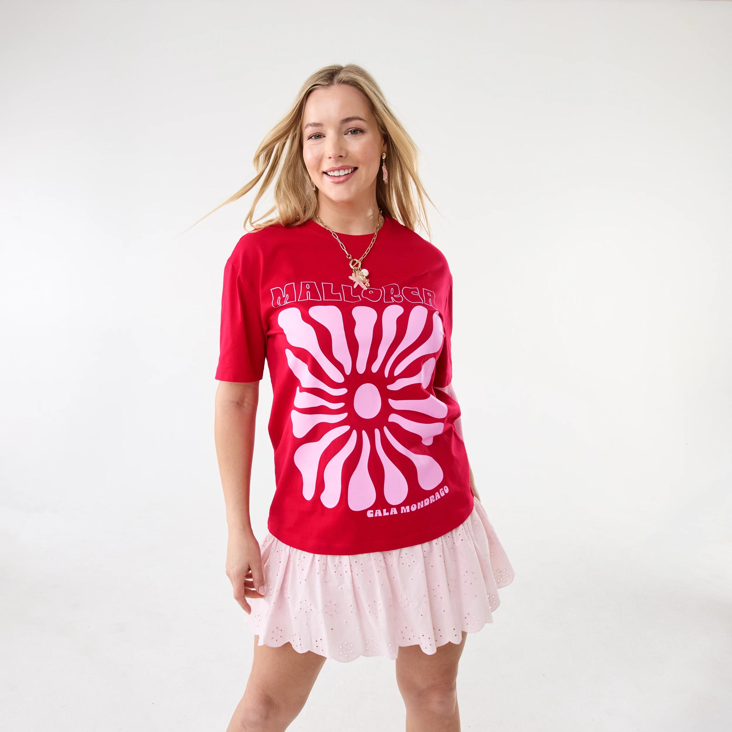 1 Short Sleeve Oversized Boyfriend T-shirt Mallorca, 1 of 7