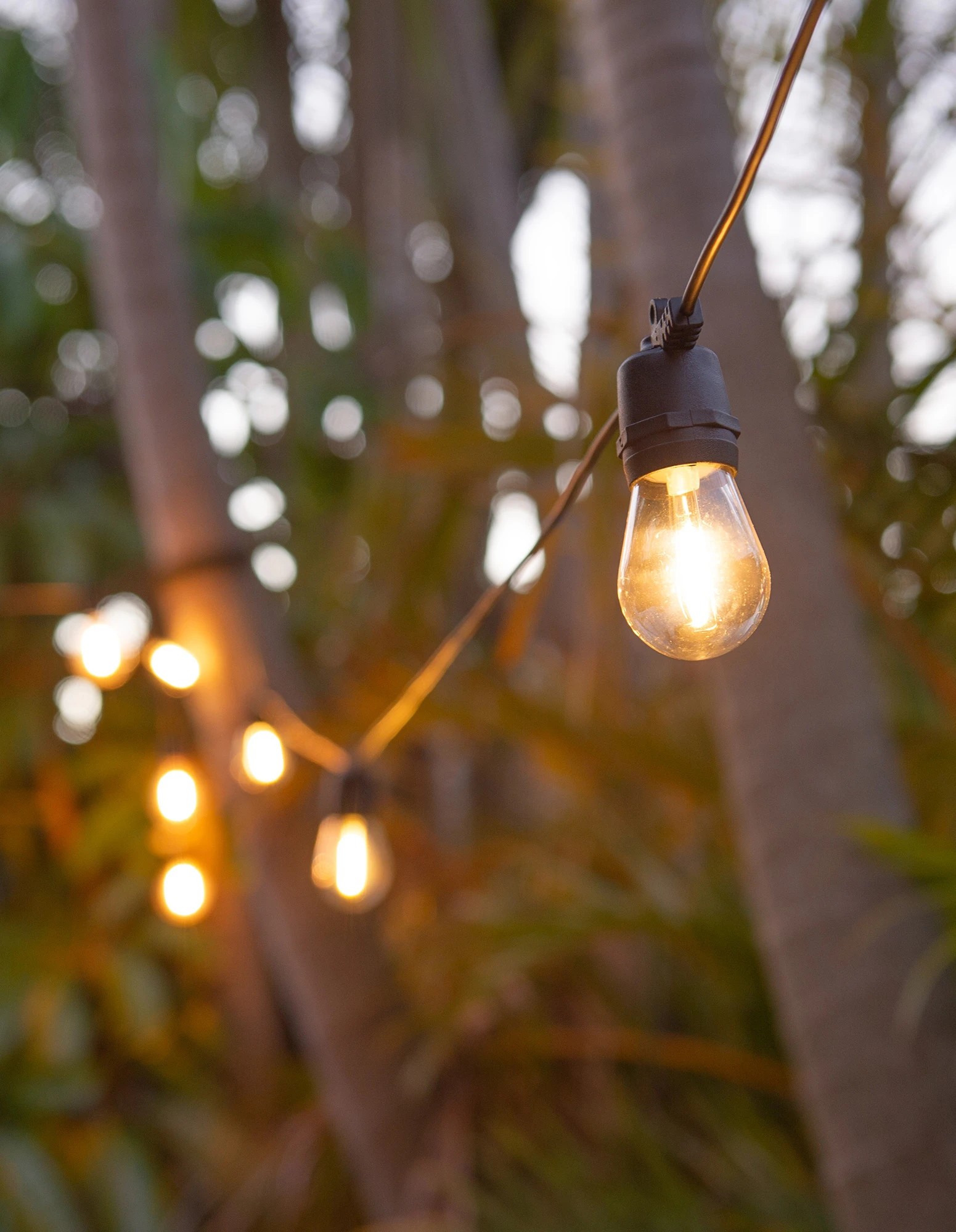 8 LumiFx 20 Bulb Solar Outdoor Festoon Lights - White, 8 of 10