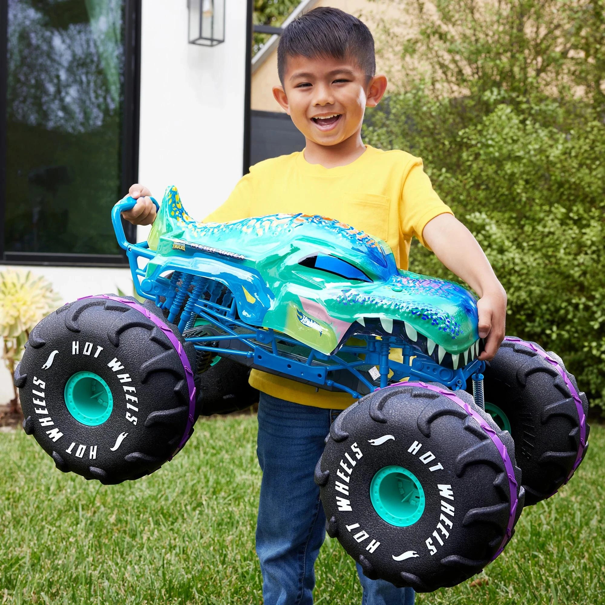 3 Hot Wheels Monster Trucks RC Battery-Powered 1:6th Scale Mega-Wrex - Green, 3 of 5