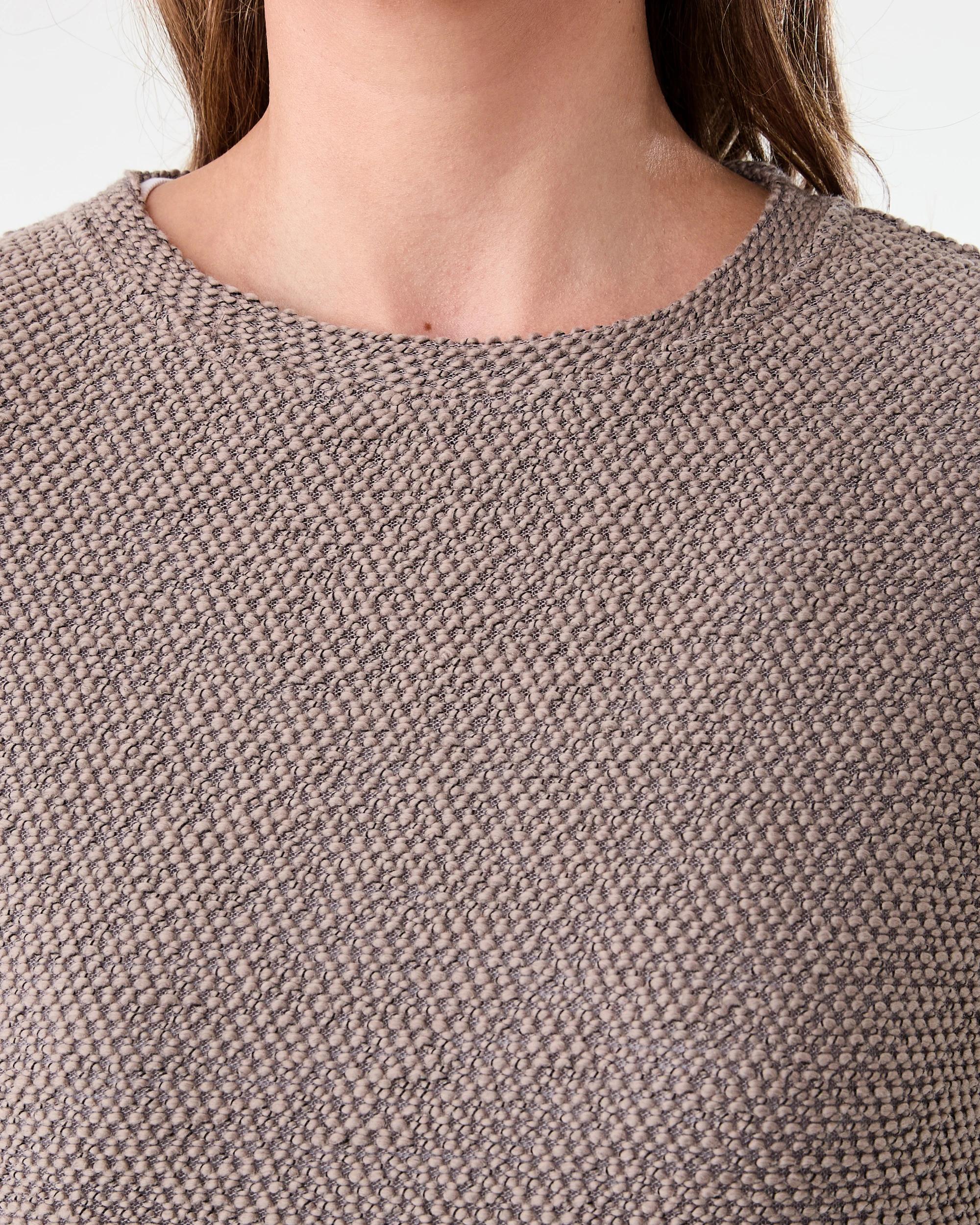 5 Long Sleeve Textured Split Hem Top Taupe Brn, 5 of 7