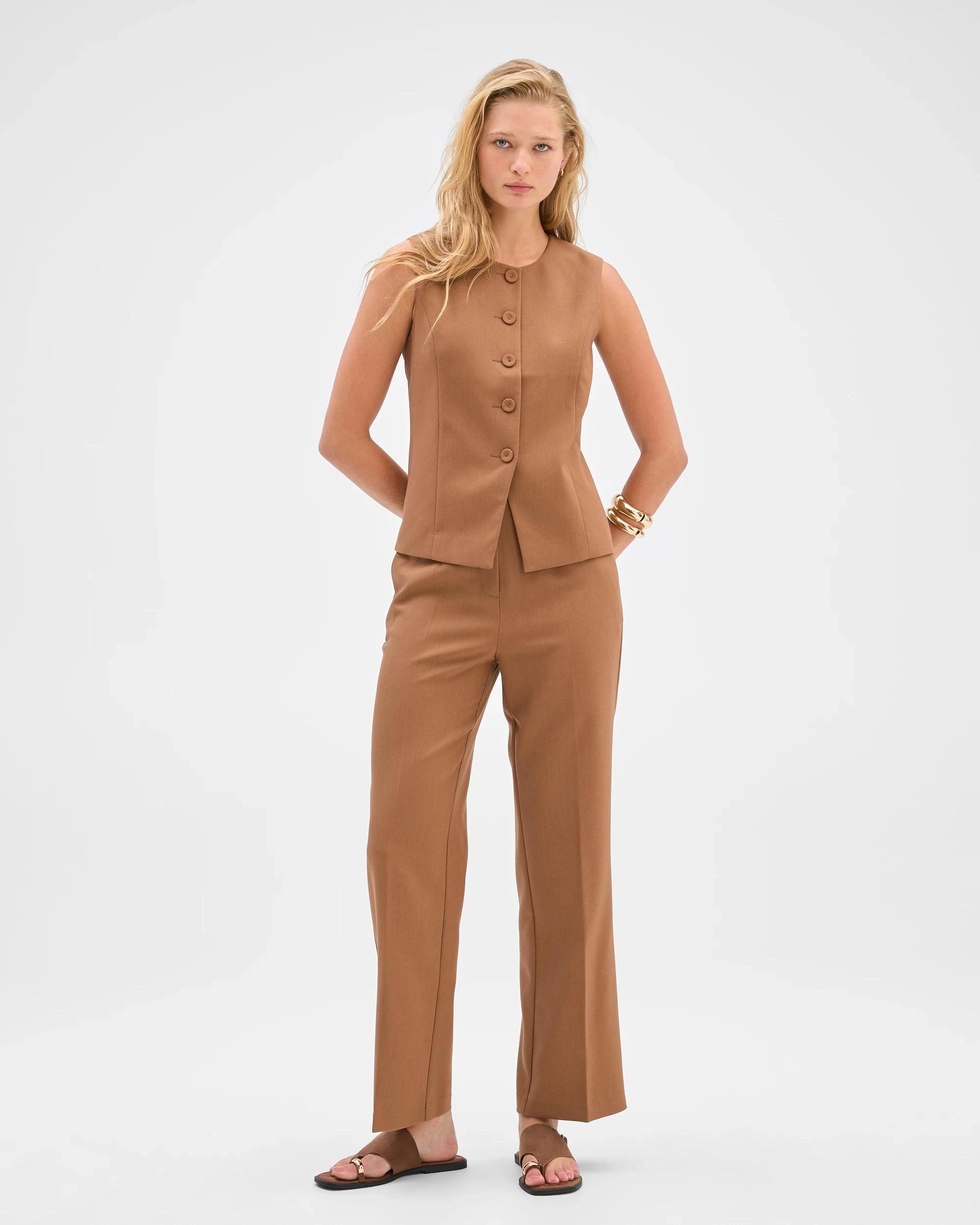 4 Preview Sleeveless Crew Neck Waistcoat PARTRIDGE, 4 of 8