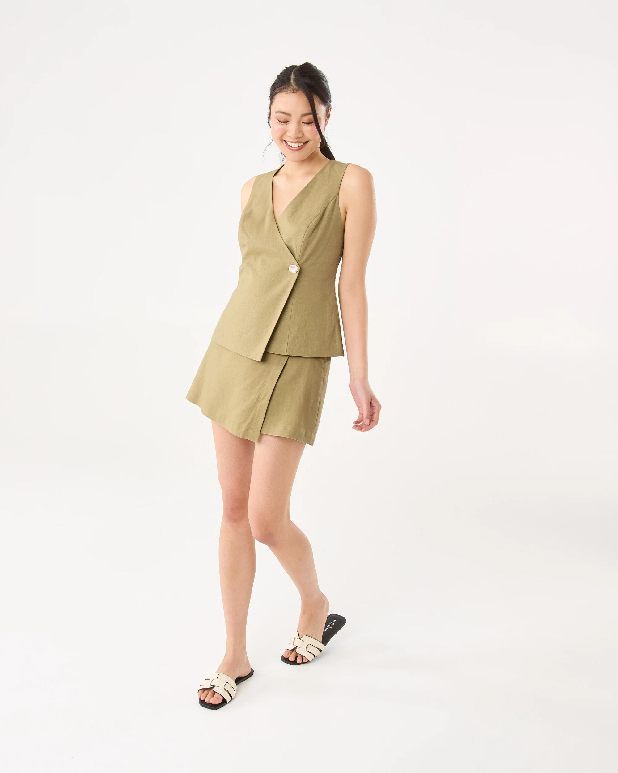 3 Sleeveless Wrap Linen Blend Waistcoat Urban Grn, 3 of 8