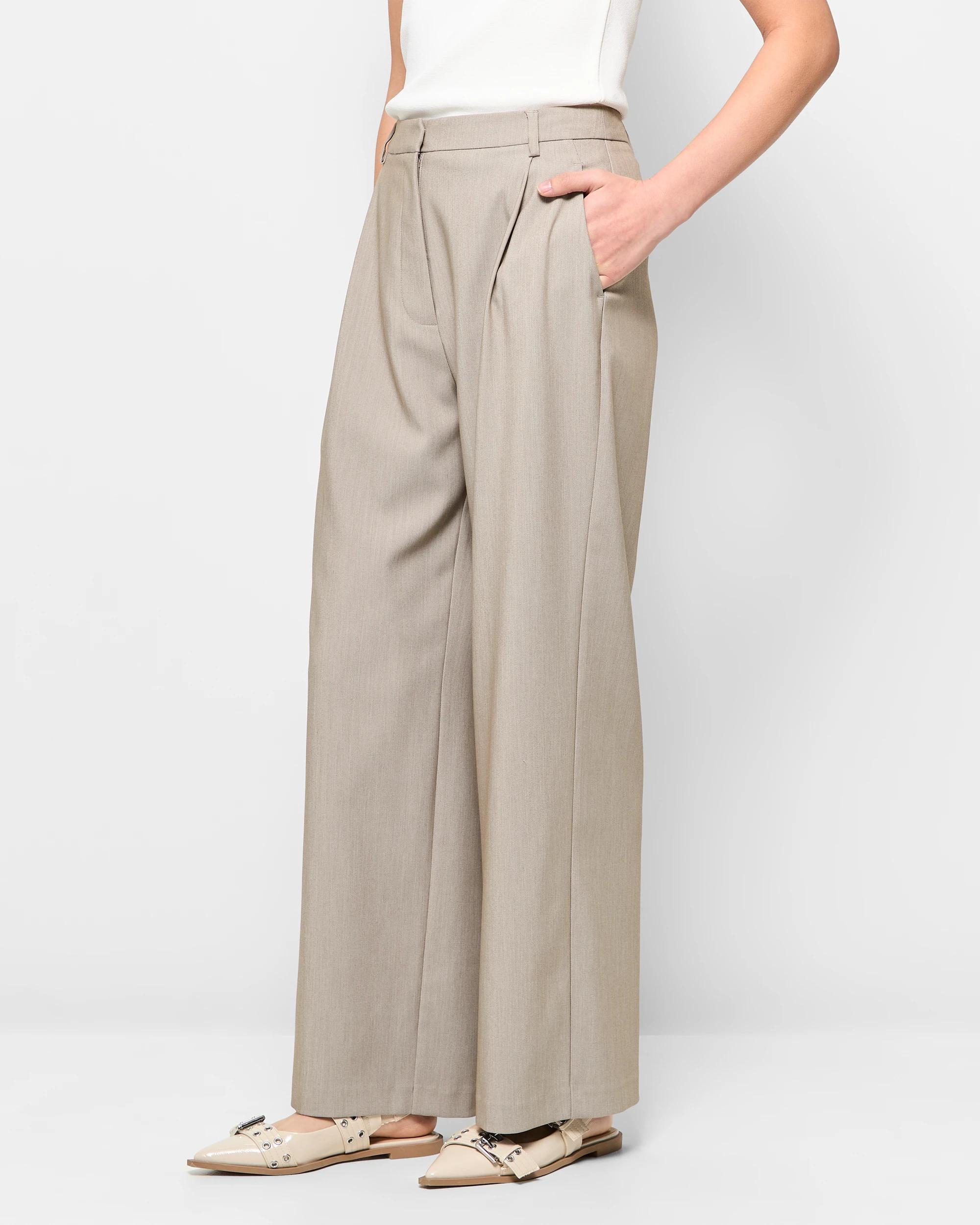 3 Classic Pleat Front Wide Leg Pants - Preview VINTAGE KHAKI, 3 of 5