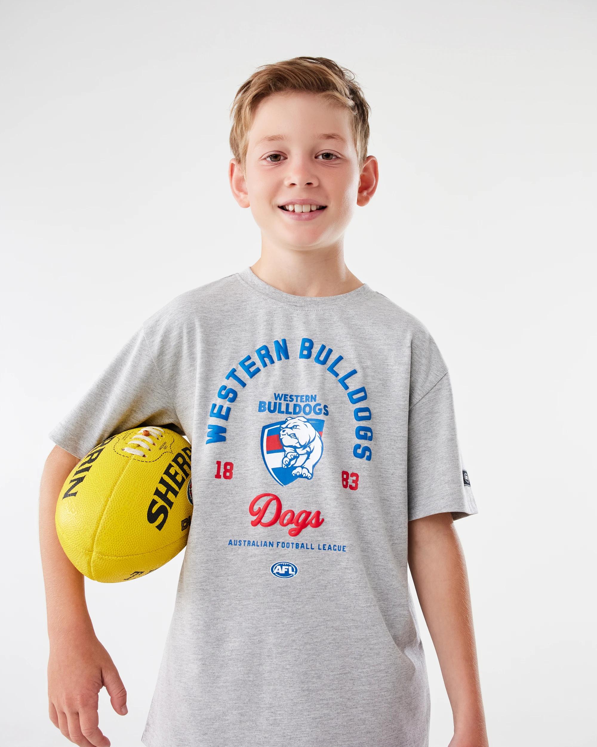 1 Official AFL Kids T-shirt Bulldogs, 1 of 9