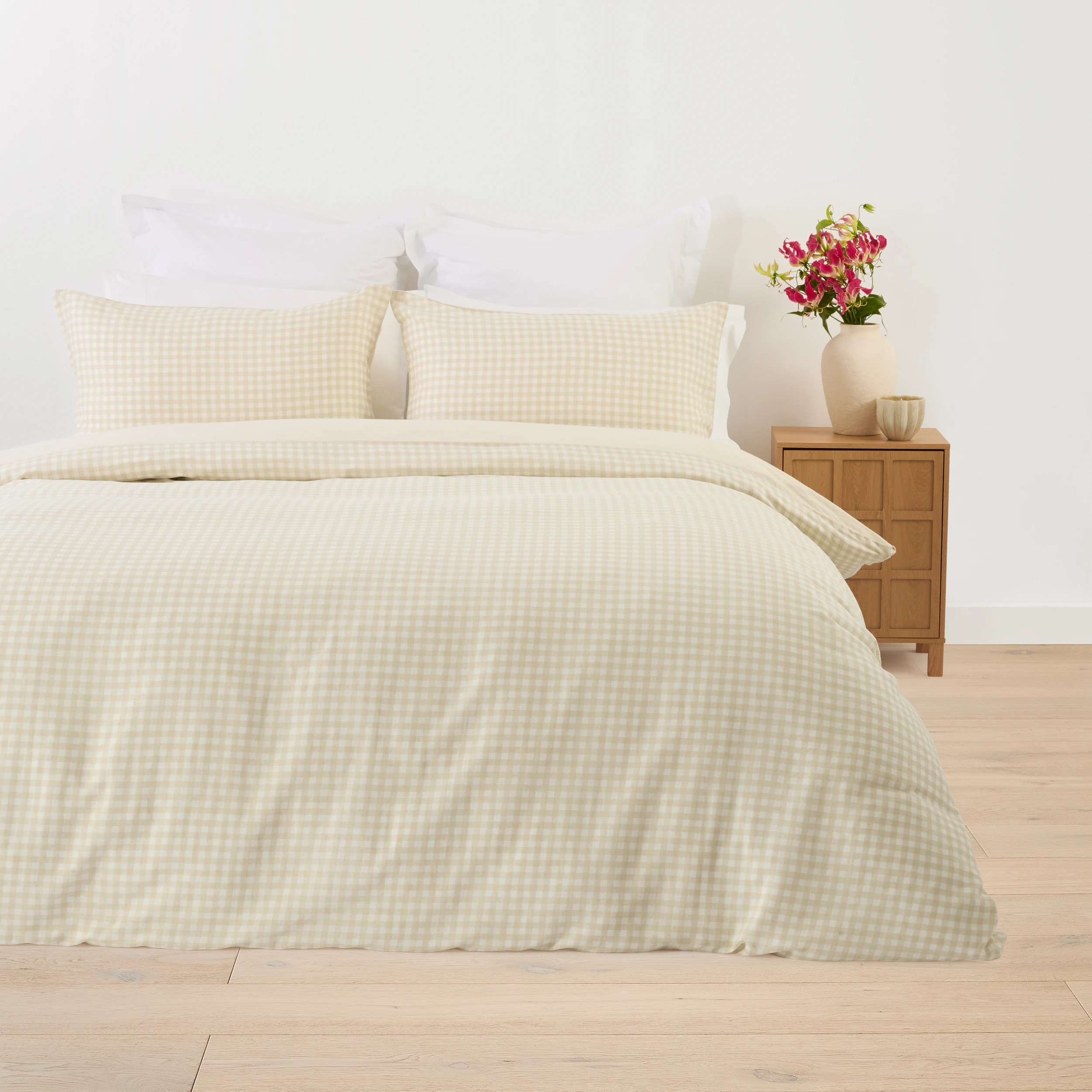 3 Gingham Linen Cotton Reversible Quilt Cover Set - Queen Bed, 3 of 9