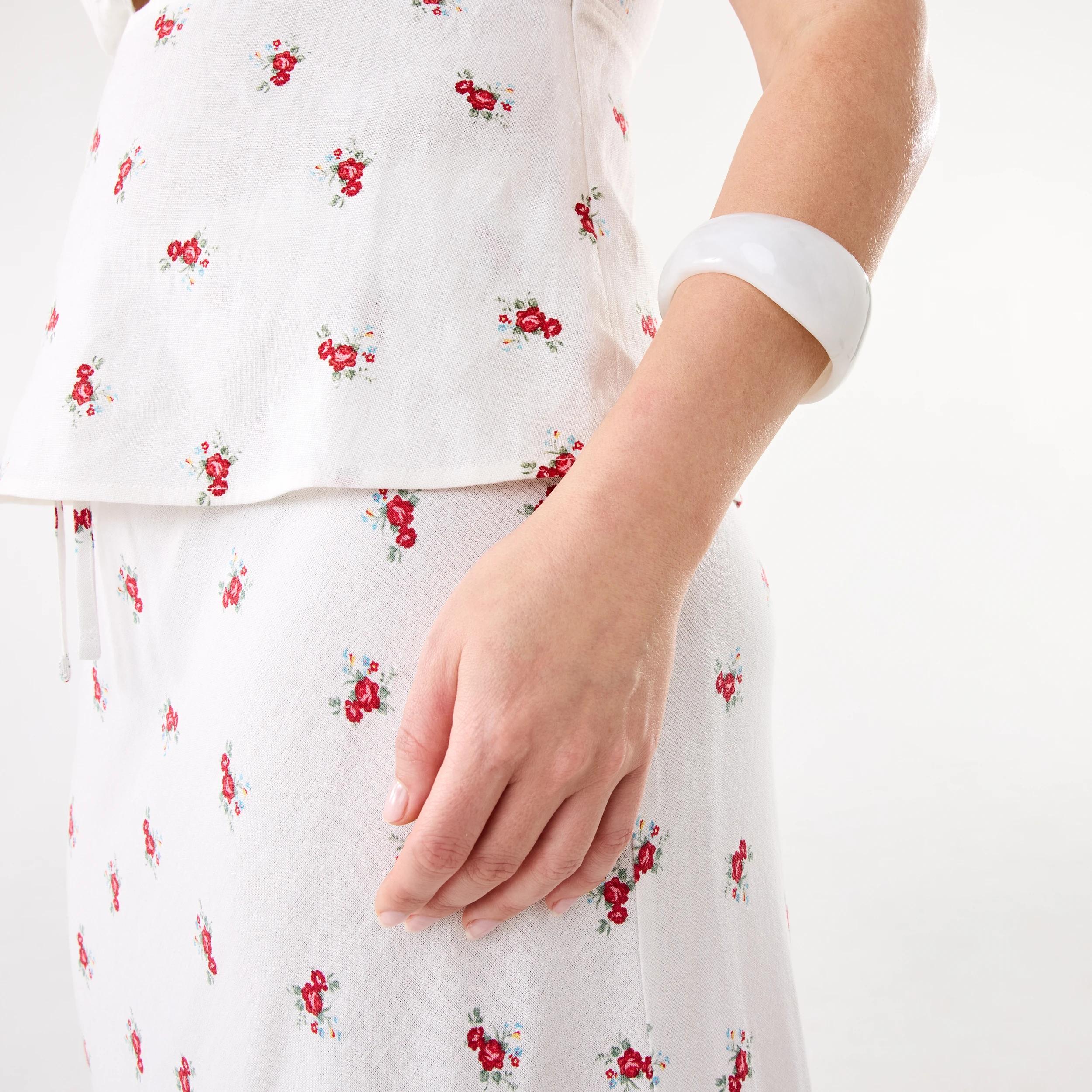 7 Sleeveless Twist Front Top Rose Ditsy, 7 of 7