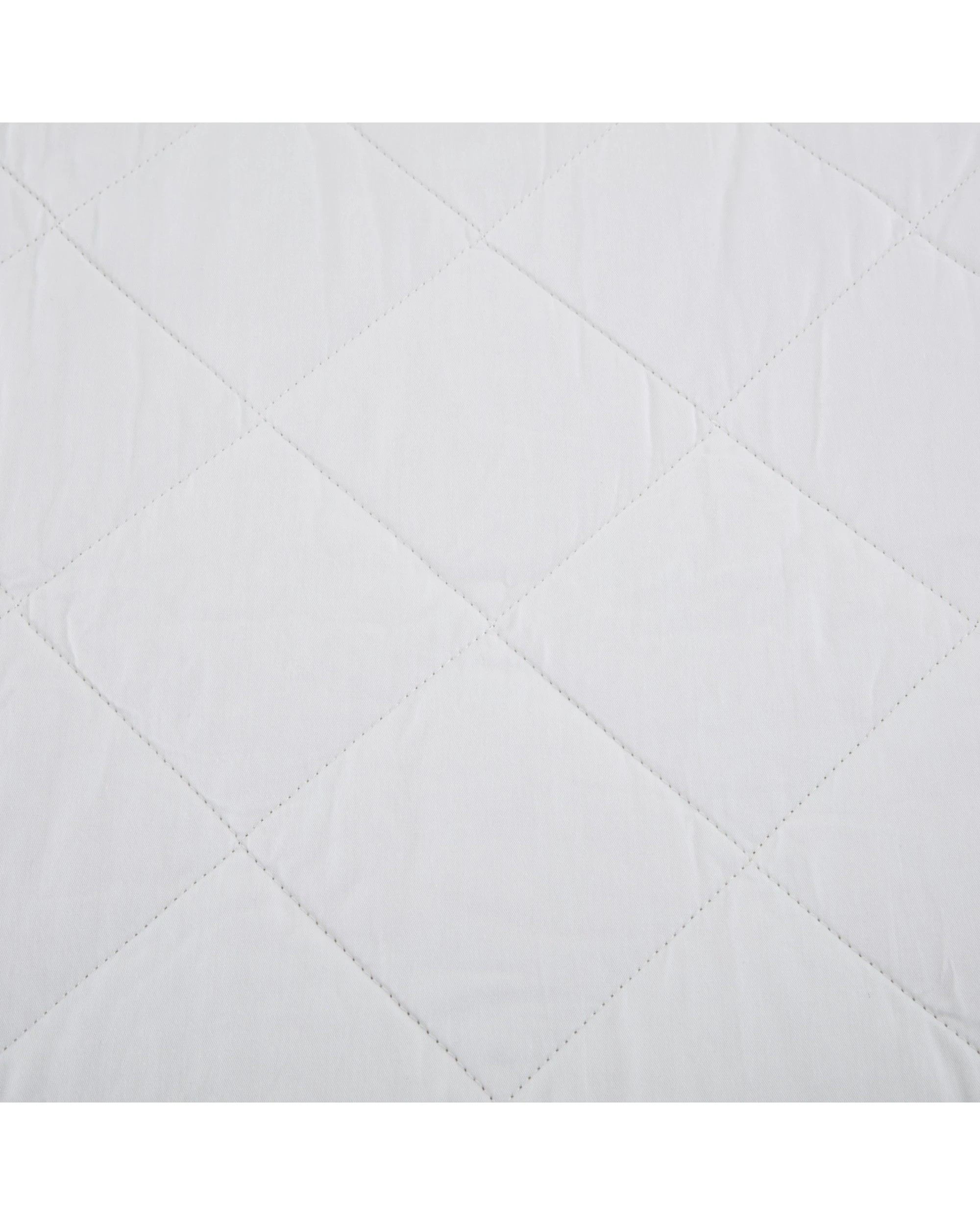 3 Dreamaker Lightweight Bamboo & Cotton Blend Quilt - King Single Bed - White, 3 of 3