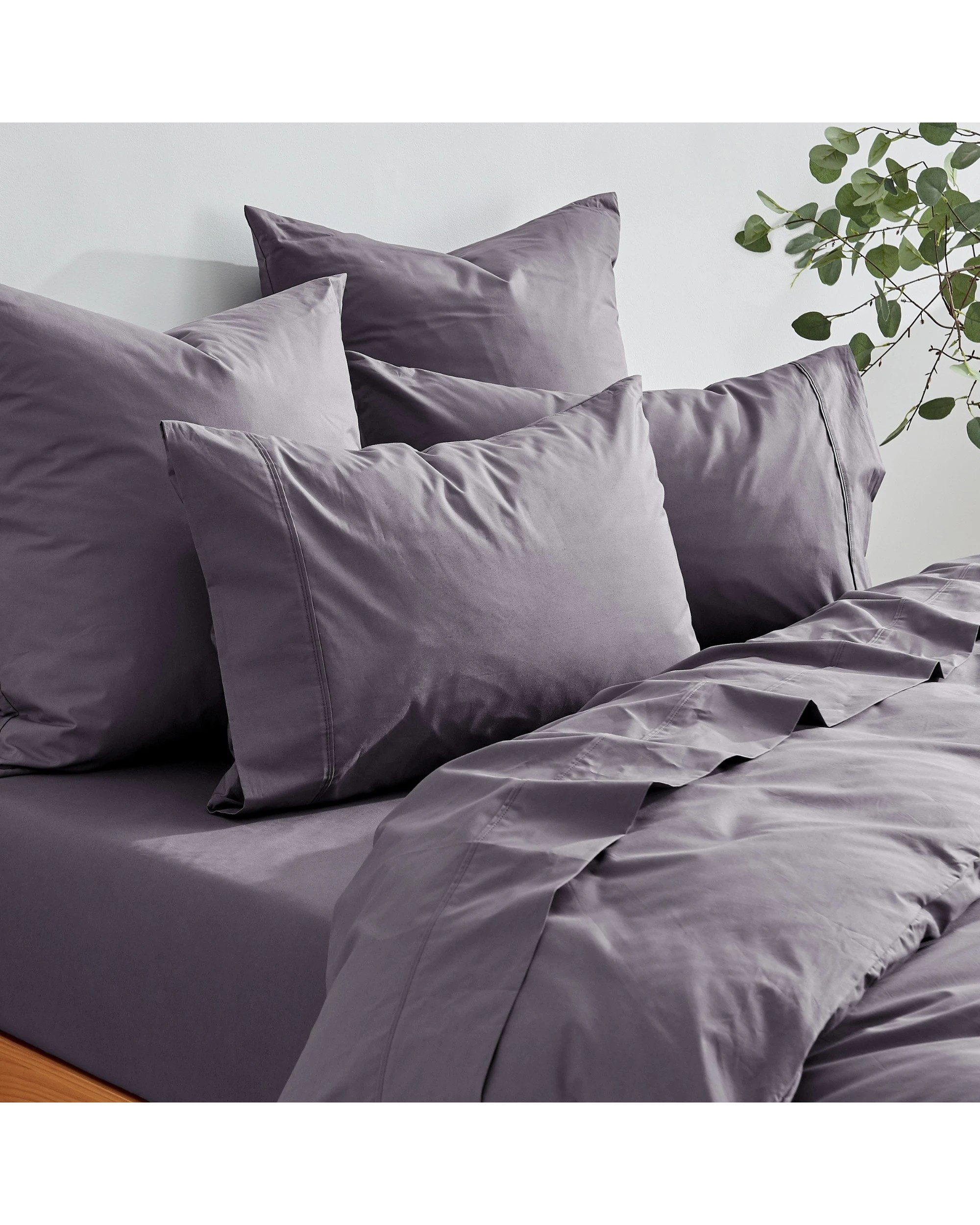 7 Dreamaker 300TC Cotton Percale Sheet Set - Super King Bed - Charcoal, 7 of 8