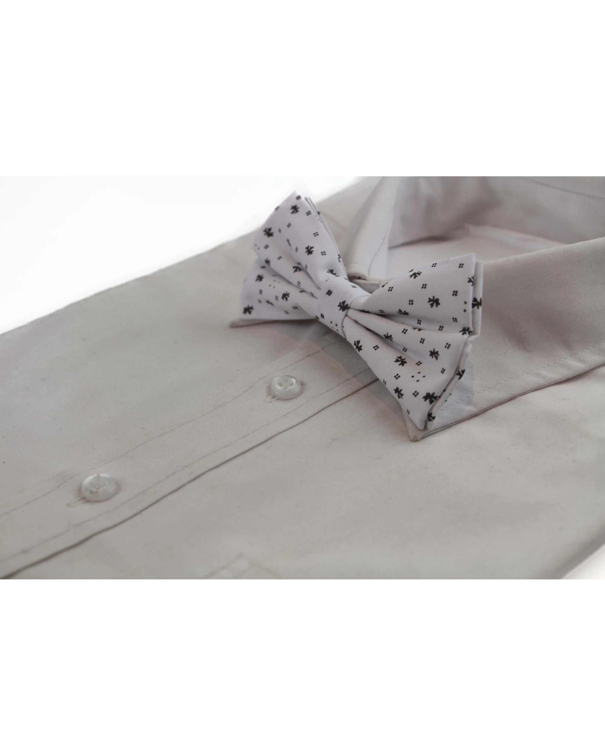 1 Zasel Mens White Preppy Leaf & Dots Patterned Cotton Bow Tie - Multi, 1 of 4