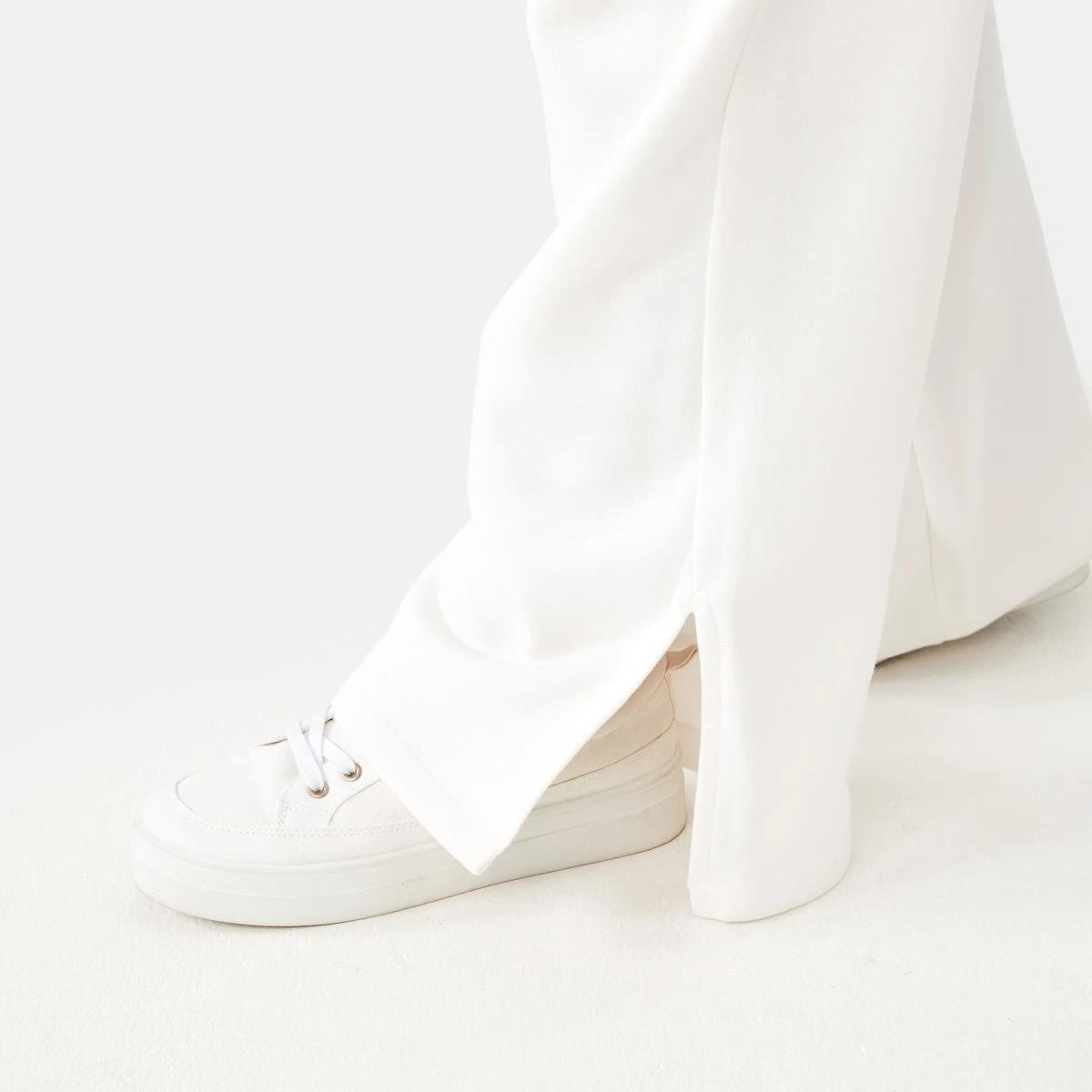 5 Cargo Trackpants Cream, 5 of 9