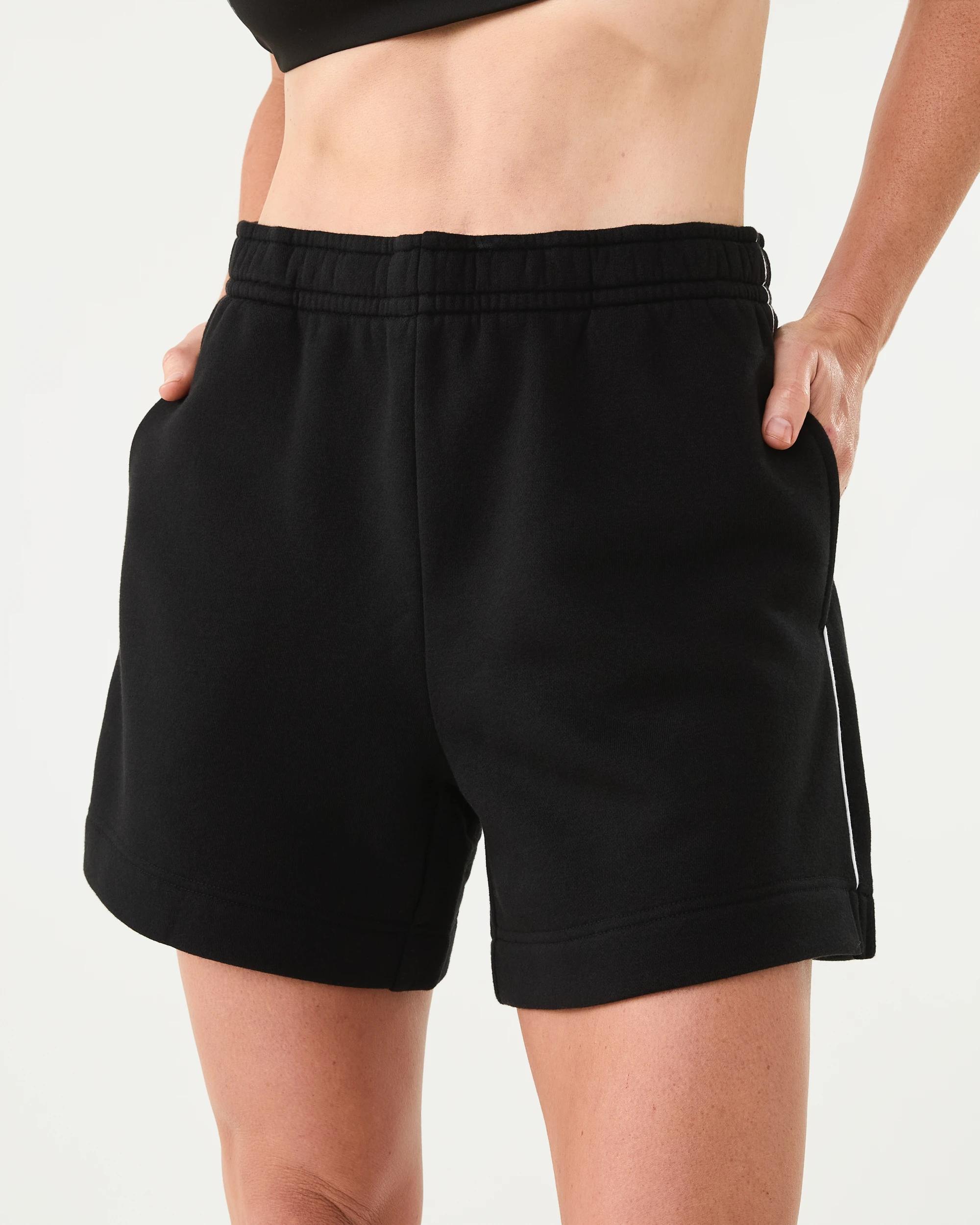 1 Active Womens A-Line Fleece Shorts Black, 1 of 7
