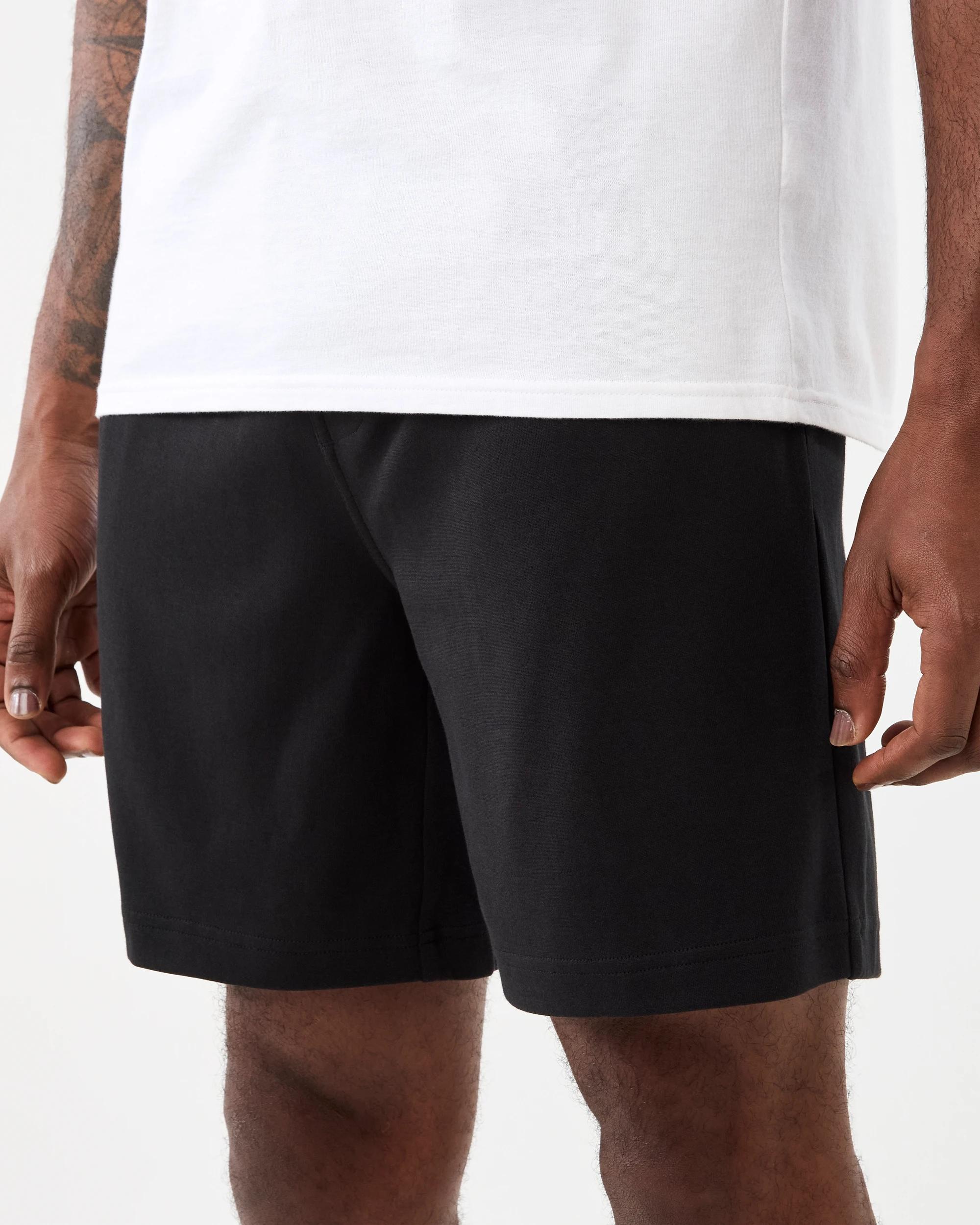 2 Interlock Shorts Black, 2 of 7