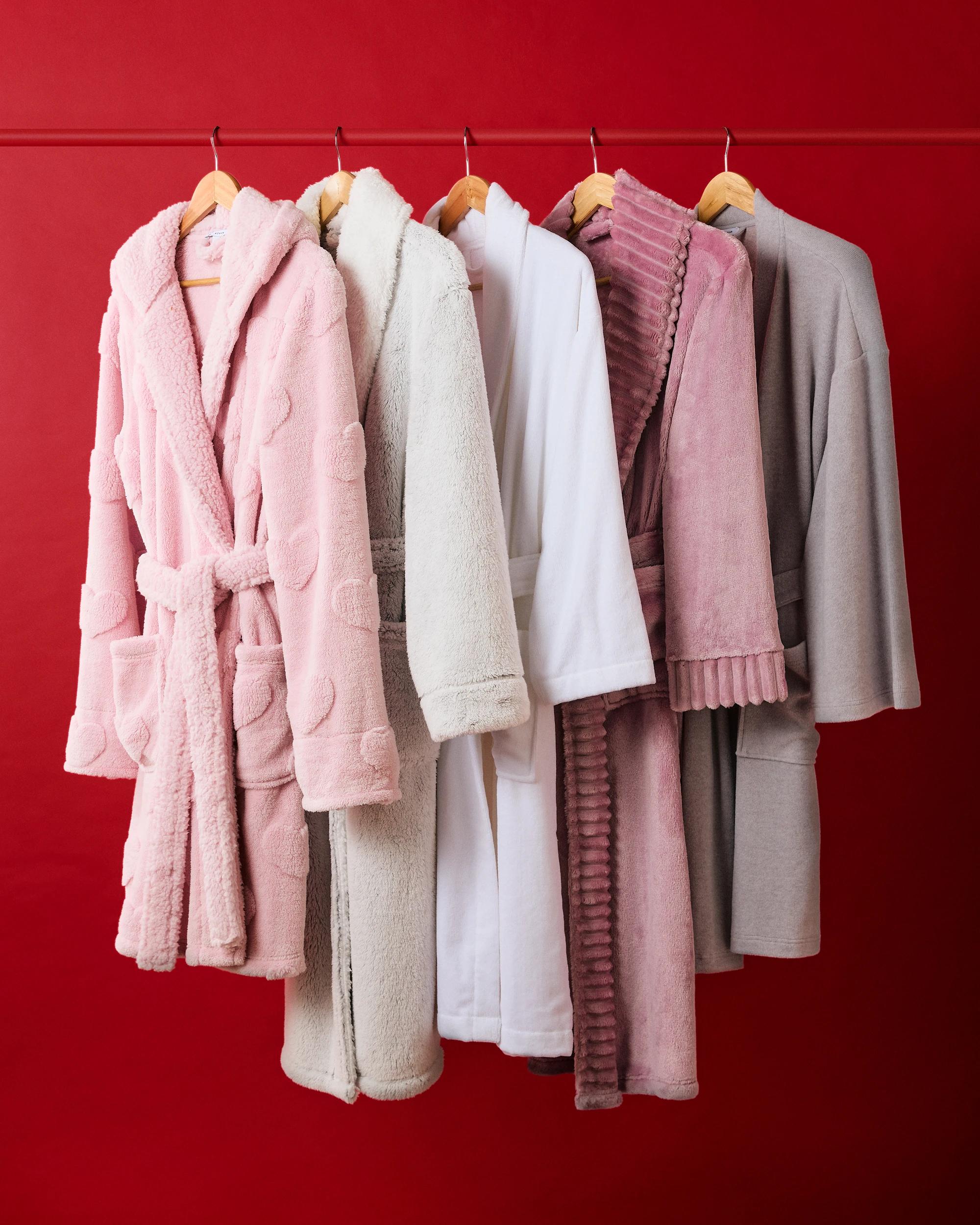 8 Target Woman Sherpa Hooded Sleep Robe LOVE HEART, 8 of 8