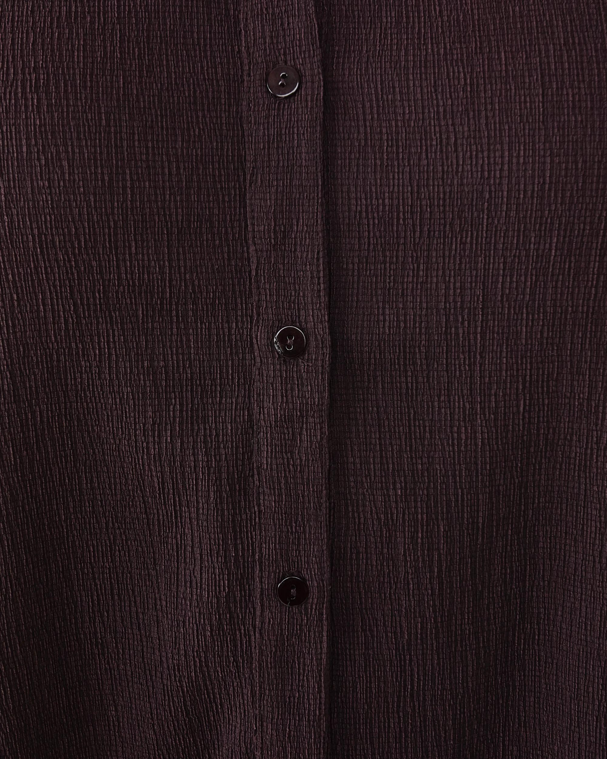 6 Curve Short Sleeve Texture Shirt Choc Plum, 6 of 6