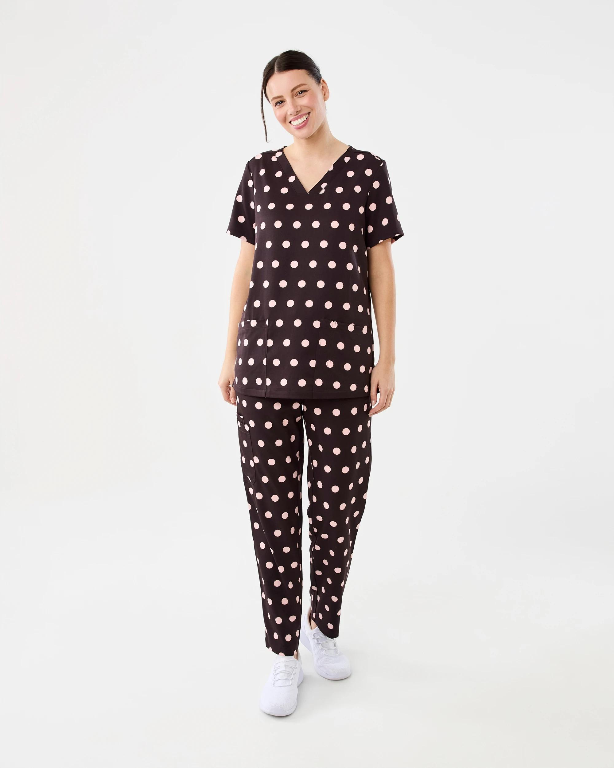 6 Workwear Print Scrub Top Brn Dots, 6 of 6