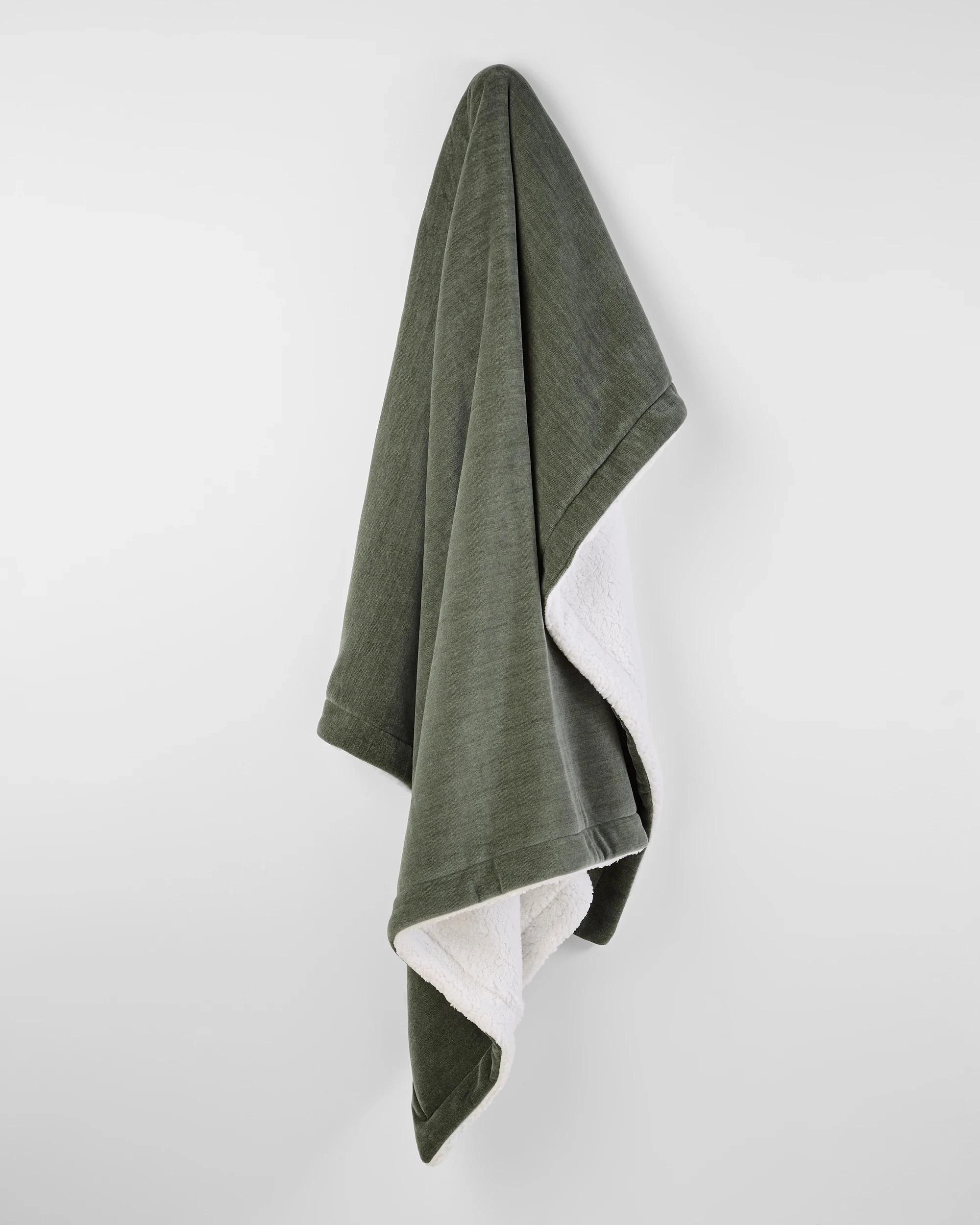 3 Target Chenille Sherpa Throw - Queen Bed - Green, 3 of 3