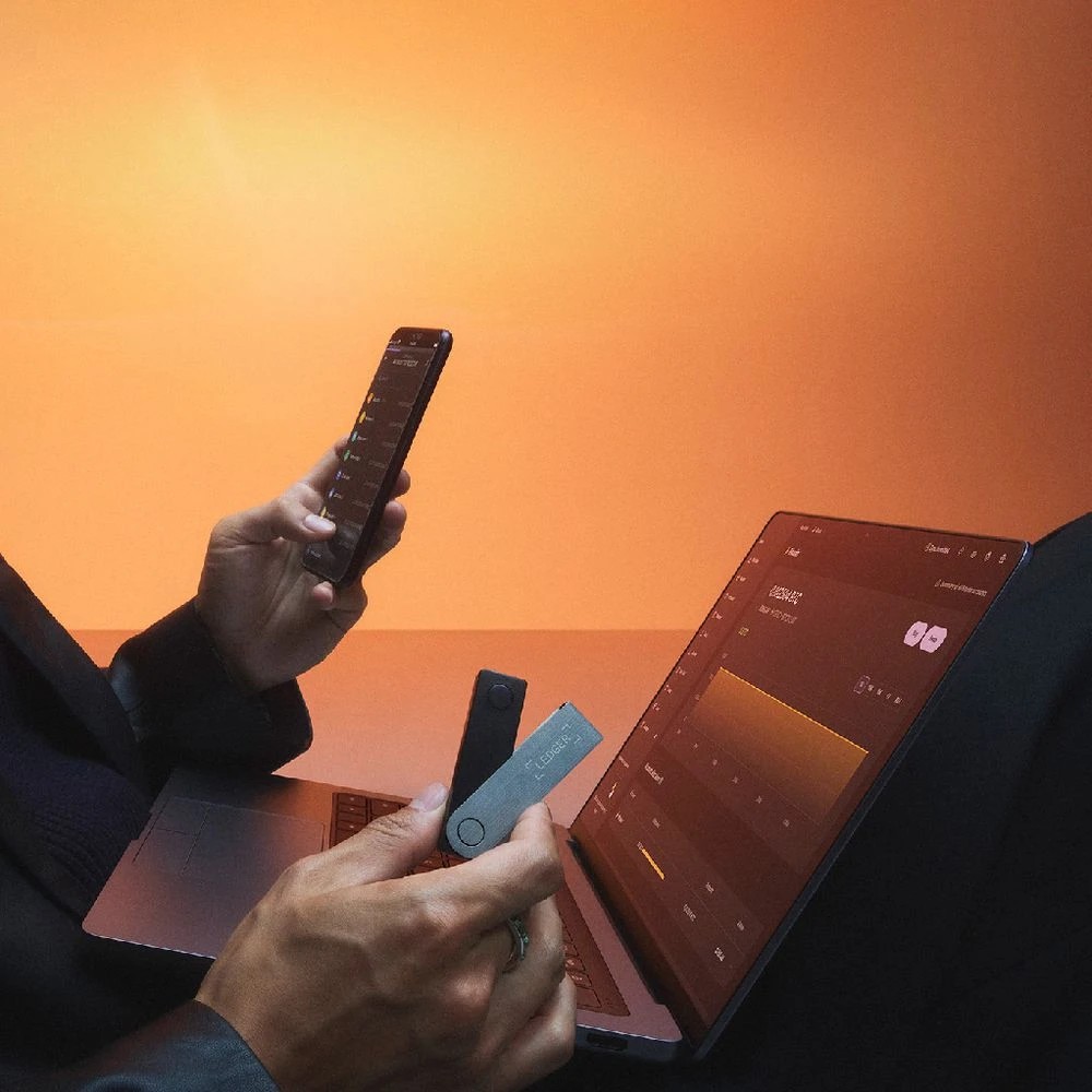 7 Ledger Nano X Crypto Wallet Matte Black, 7 of 8