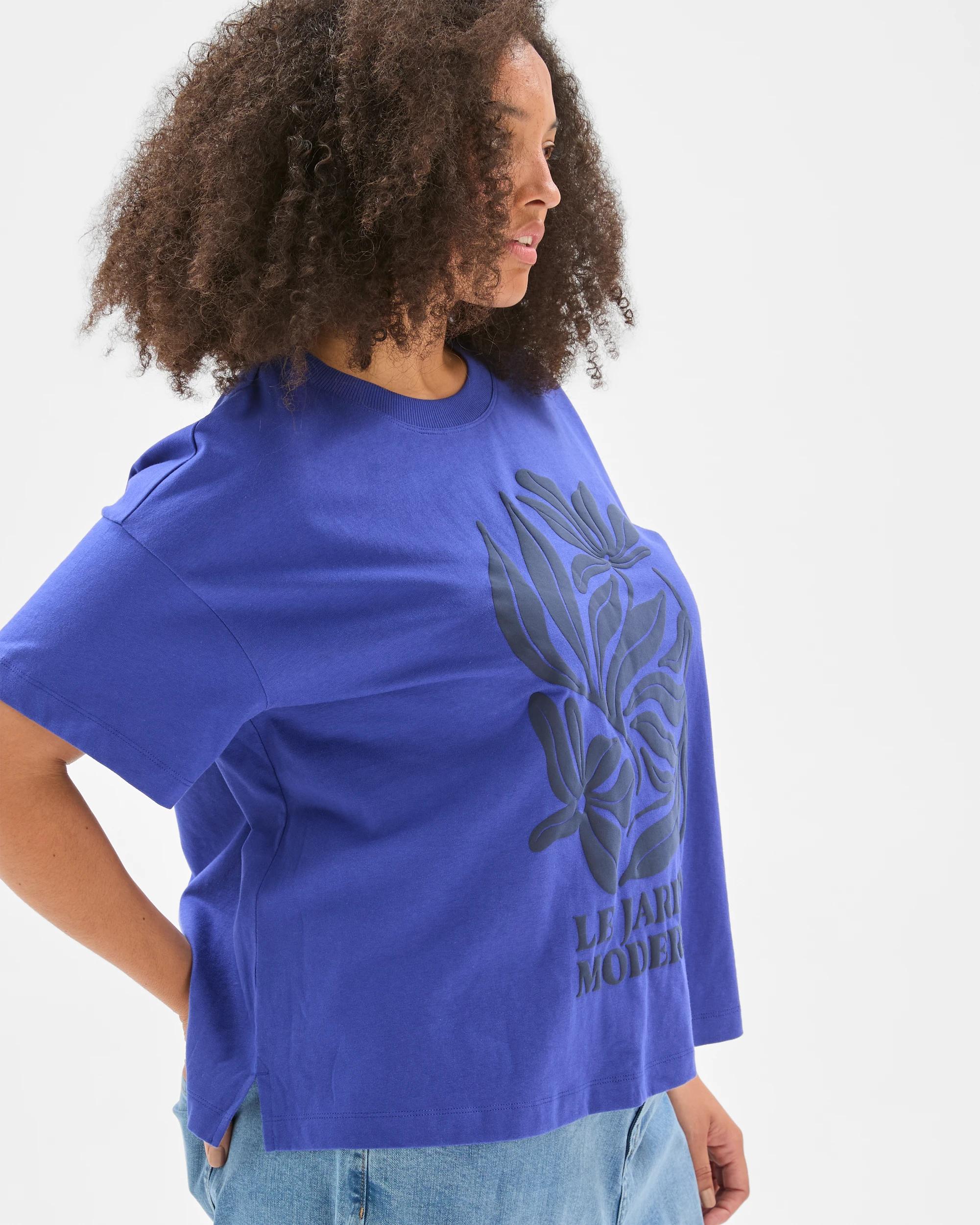 5 Target Curve Plus Size Australian Cotton Graphic Split Hem T-Shirt VIVID BLUE, 5 of 6