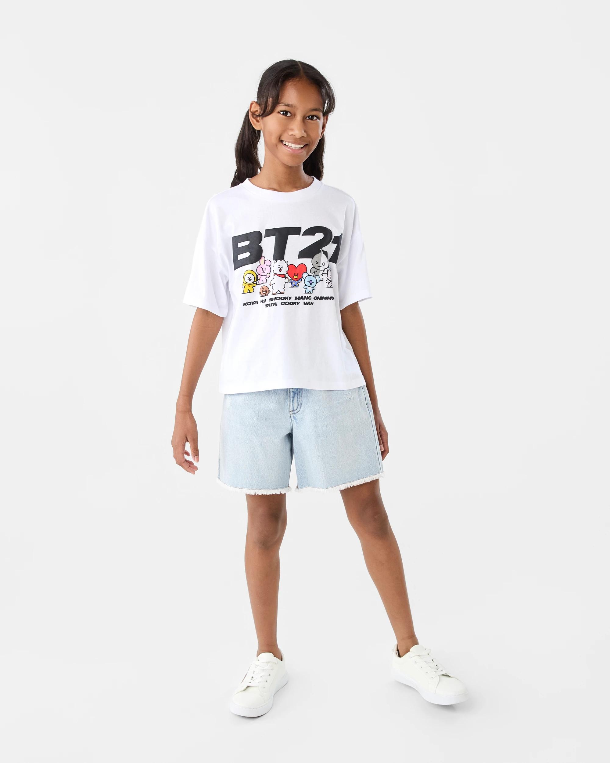 5 BT21 License Cropped T-shirt Bt21, 5 of 6