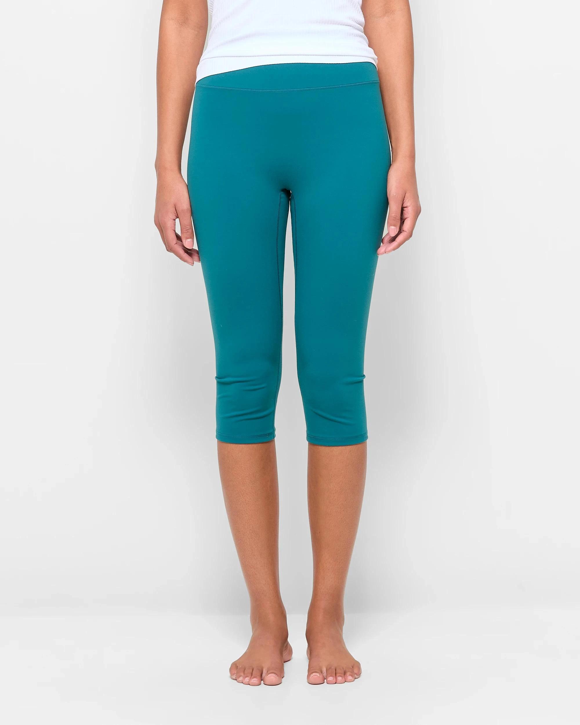 2 Target Active Studio Soft Crop Length Yoga Tights RAINFOREST, 2 of 5