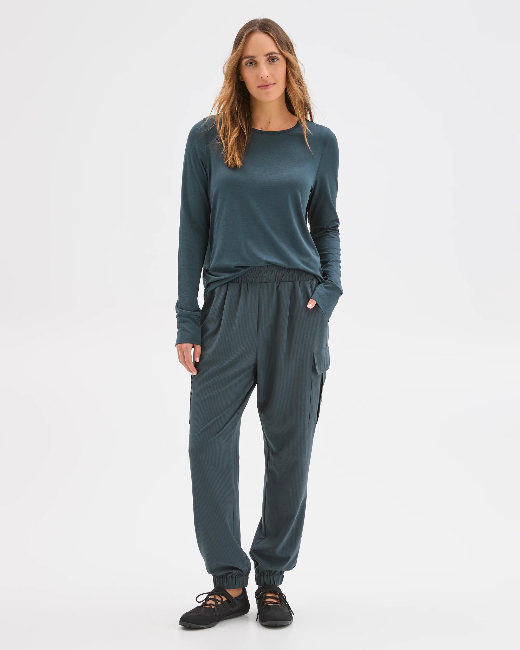 1 Target Active Woven Cargo Pants PINE, 1 of 7