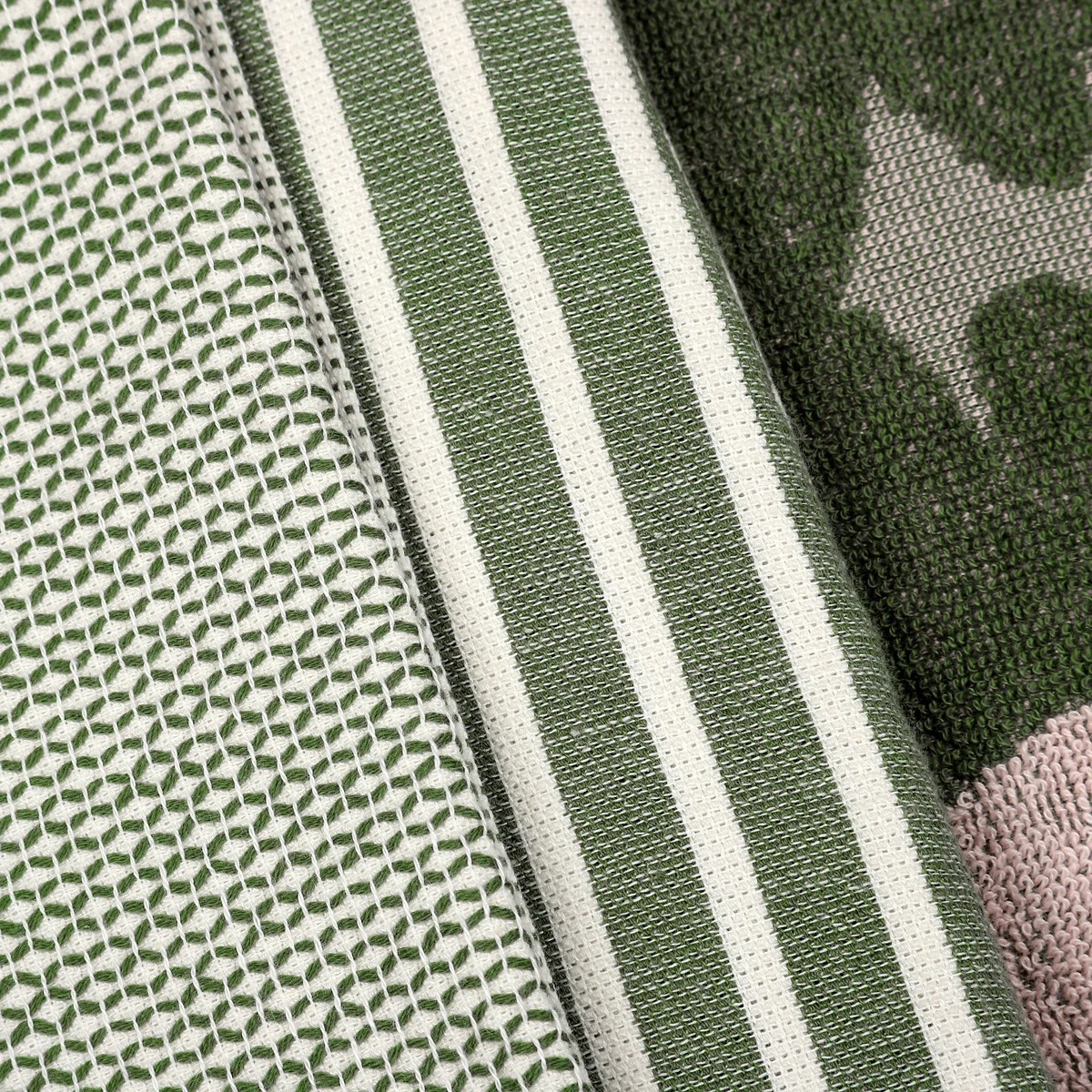 2 3 Pack Floral Green Tea Towels, 2 of 7