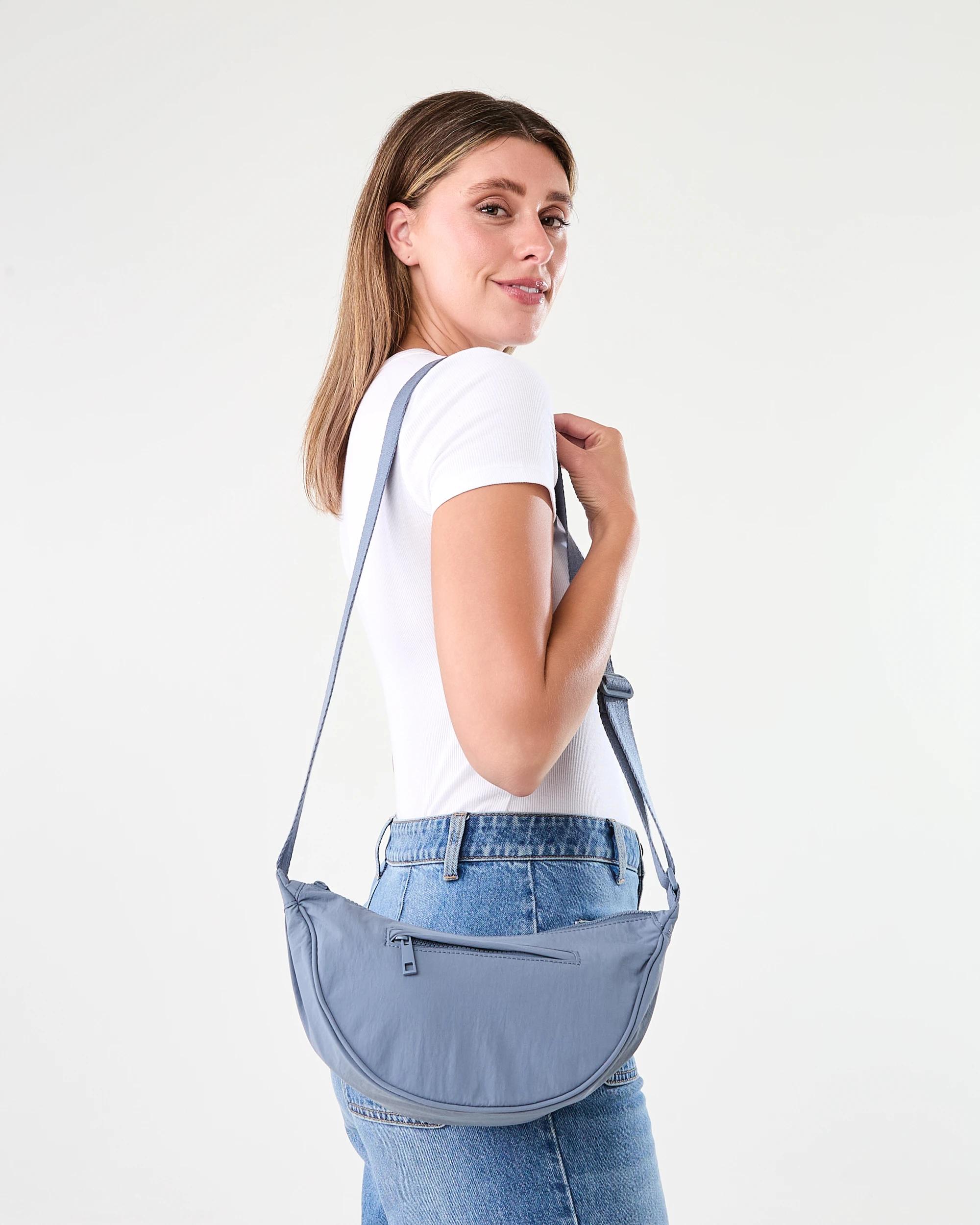 5 Urban Crescent Sling Bag Blu Willow, 5 of 7