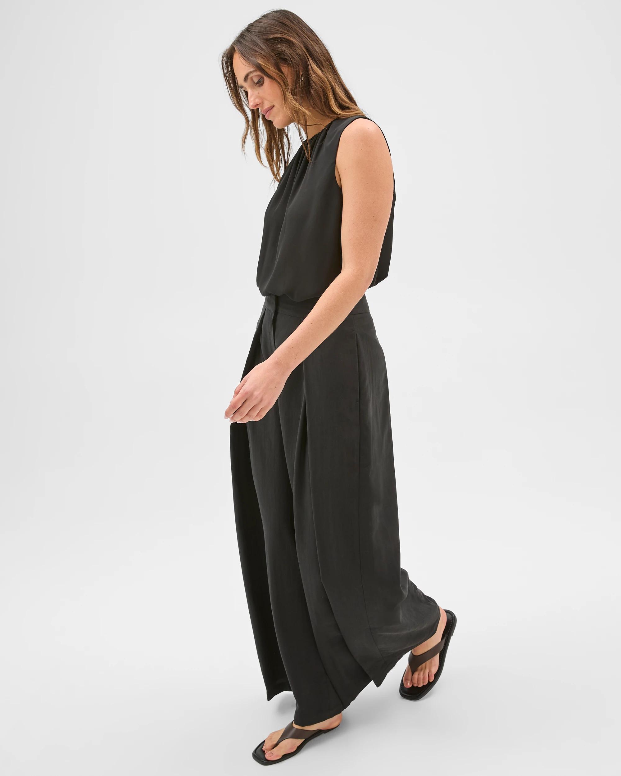 3 Preview Crossover Pleated Wide Leg Pants BLACK, 3 of 7